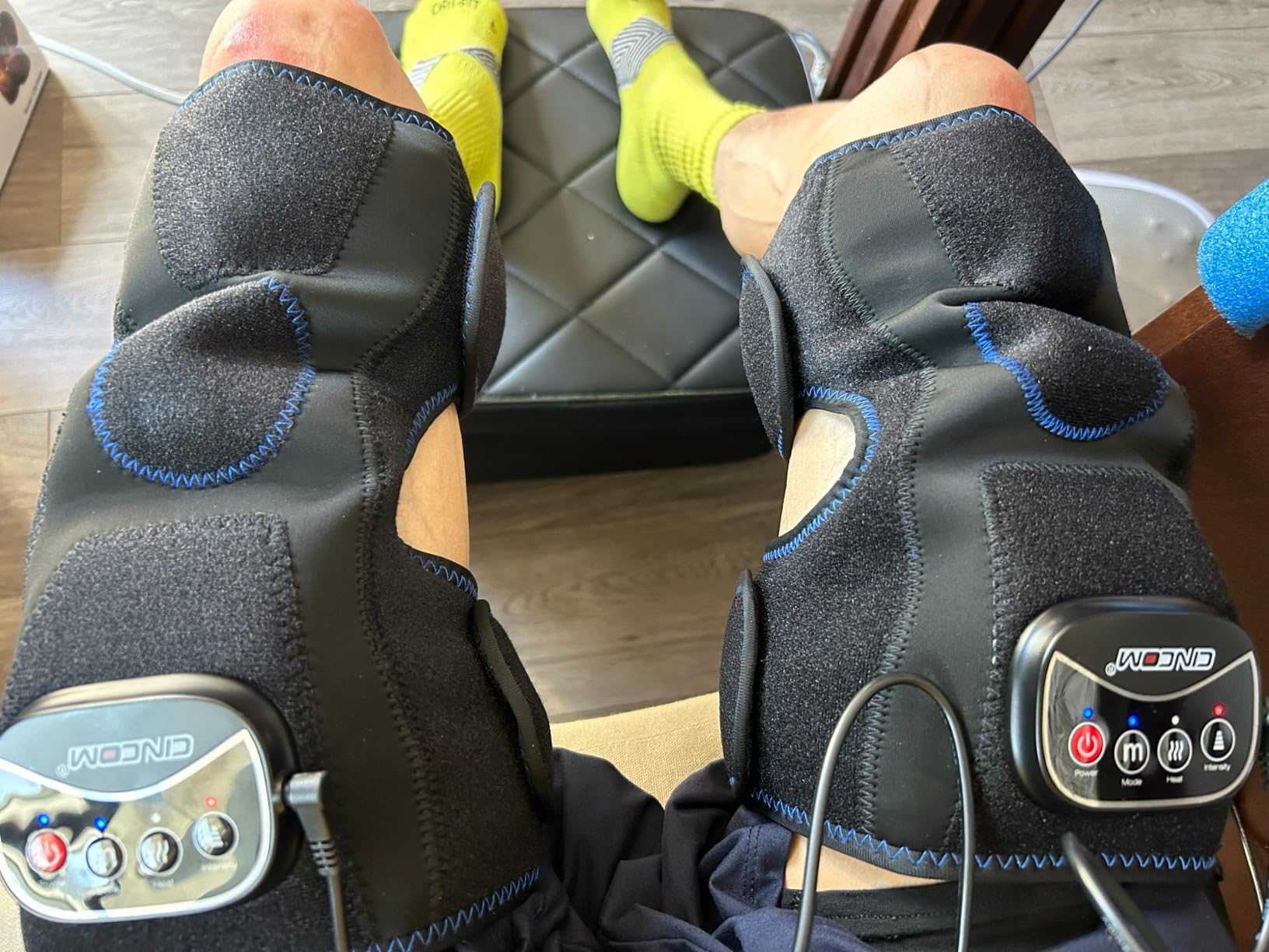 CINCOM Knee Massager with Heat and Air Compression for Pain Relief customer photo 1