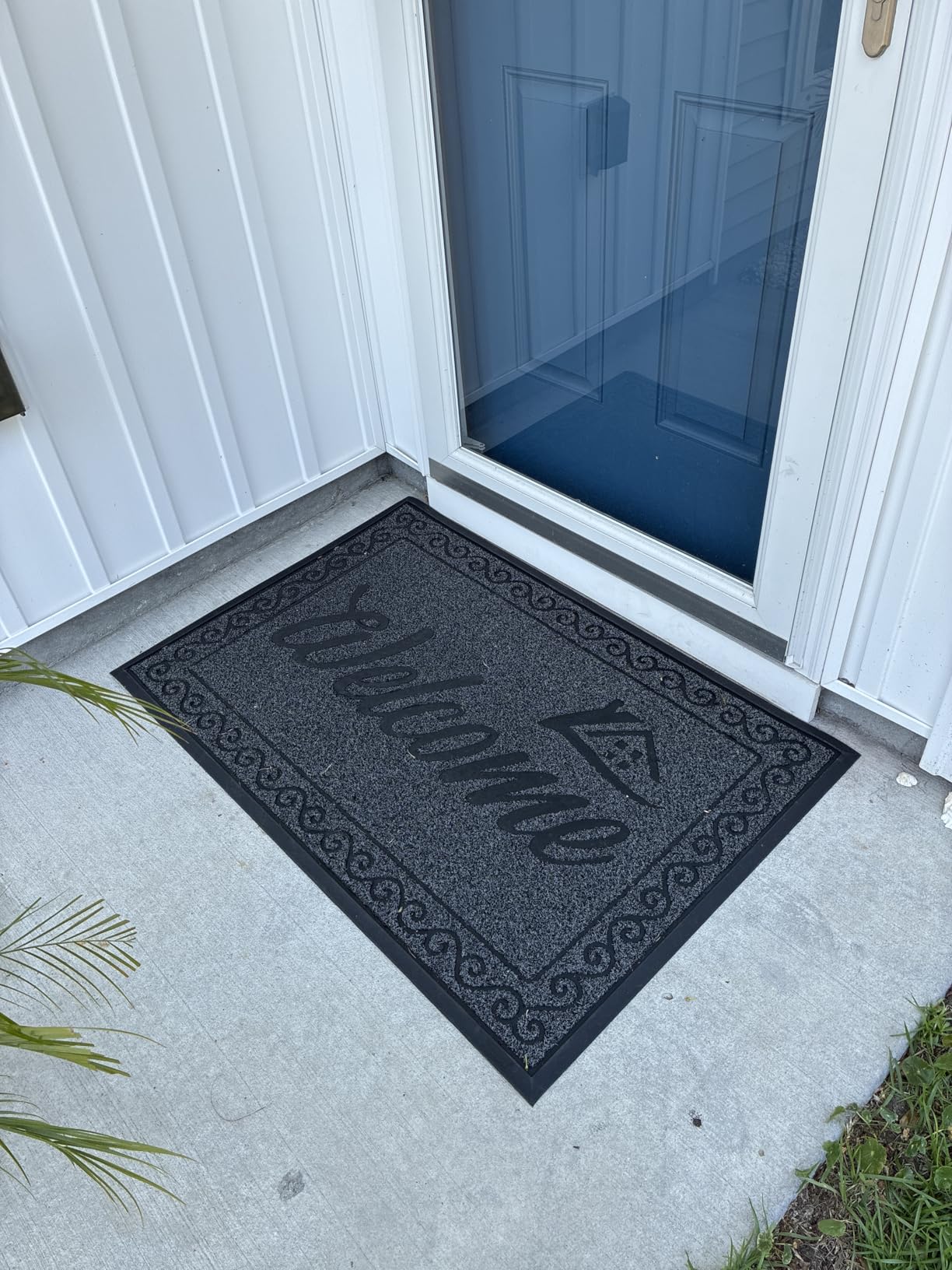 Yimobra Welcome Mat, Heavy Duty Sturdy Door Mats for Home Entrance Outdoor Indoor, Front Doormat for Outside Patio Floor Entry Porch Garage Office, Waterproof, Low Profile, 29.5x17, Black Grey customer photo 2