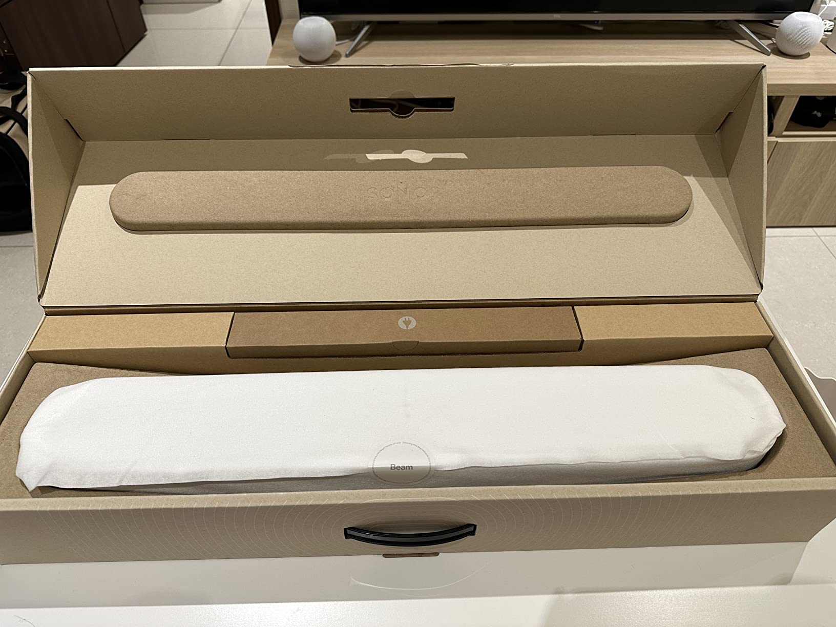 Sonos Beam Gen 2 - Black - Soundbar with Dolby Atmos | 5-Driver Array with 3D Surround | Alexa | Works with Sonos Sub Mini & Rears | WiFi | Ethernet & AirPlay 2 | HDMI eARC customer photo 2