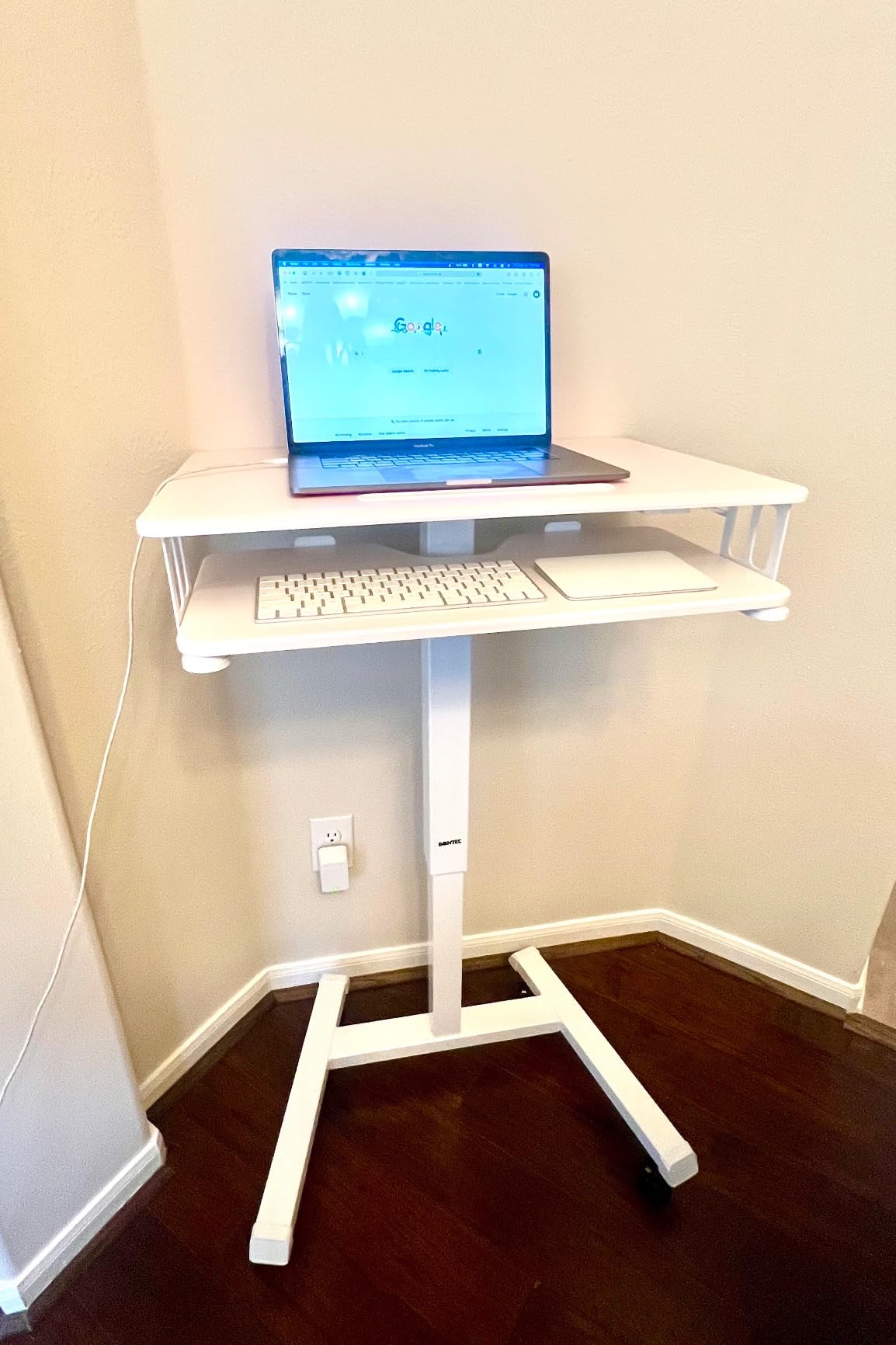 BONTEC Mobile Standing Desk with Keyboard Tray, Mobile Podium on Wheels customer photo 2