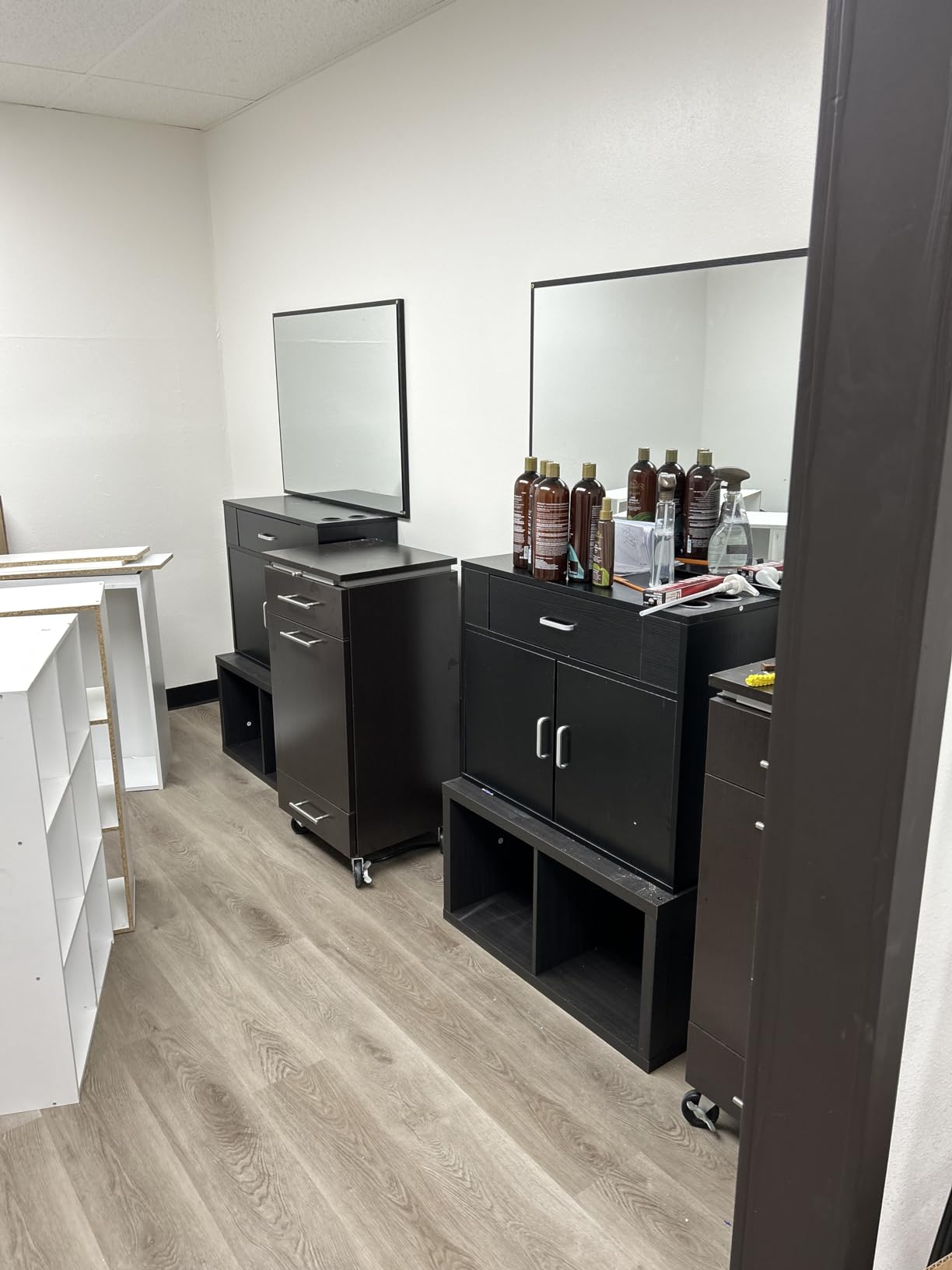 Artist hand Wall Mounted Salon Styling Station for Barber, Beauty & Spa customer photo 2