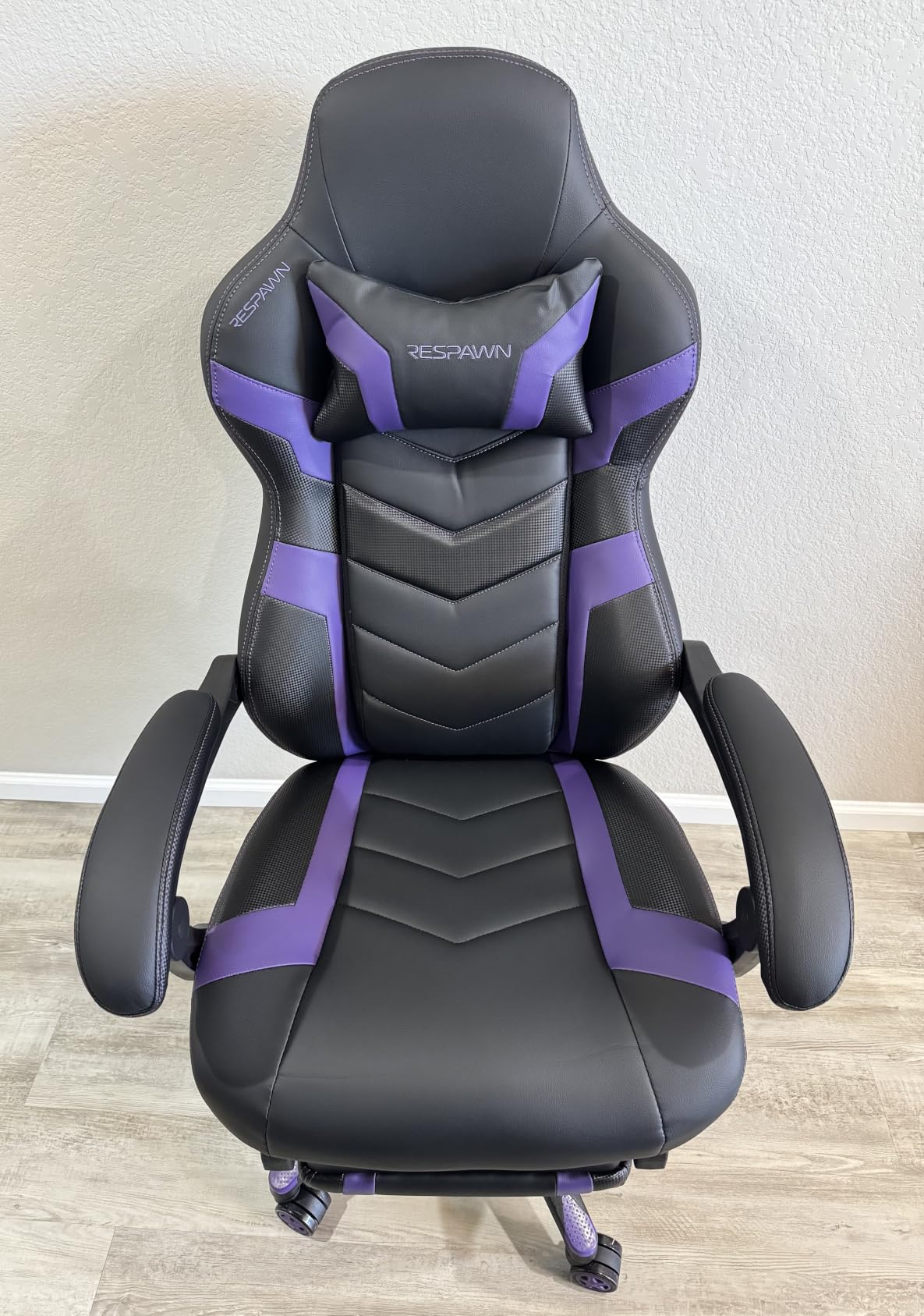 RESPAWN 110 Pro Ergonomic Gaming Chair with Footrest and Recline customer photo 1
