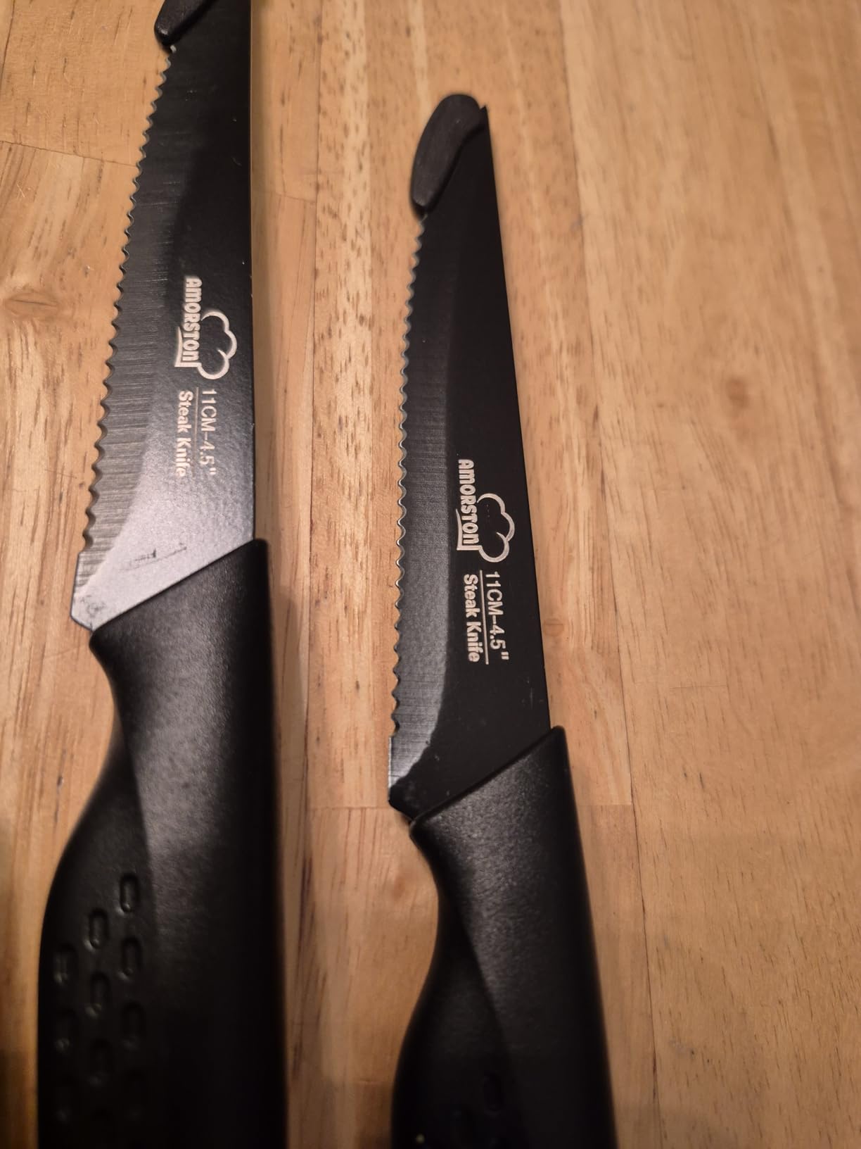 Amorston Steak Knives, Steak Knives Set of 8, Stainless Steel Steak Knife Set, Serrated Knives Dishwasher Safe, Elegant Black Mothers Day Gifts for Women customer photo 2