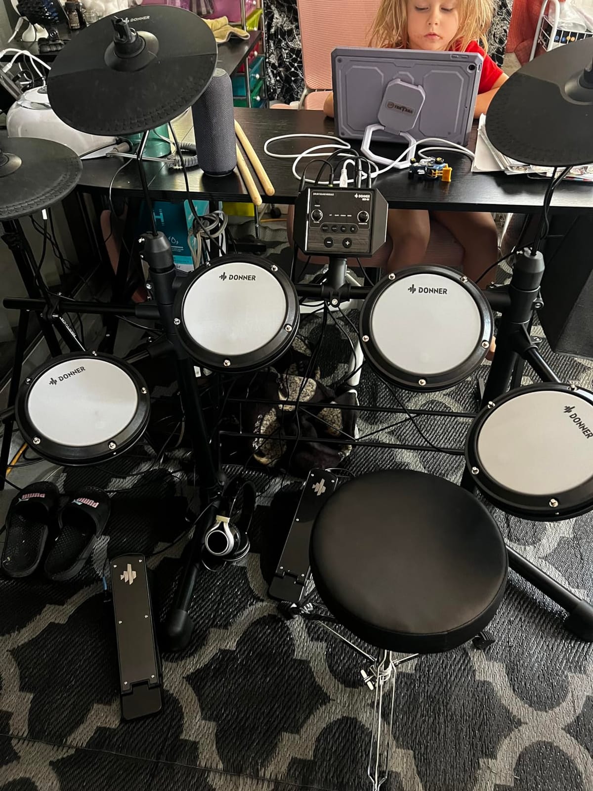 Donner DED-80 Electronic Drum Set with 4 Quiet Mesh Pads, 180+ Sounds, 2 Pedals, Throne, Headphones, Sticks, and Melodics Lessons customer photo 1