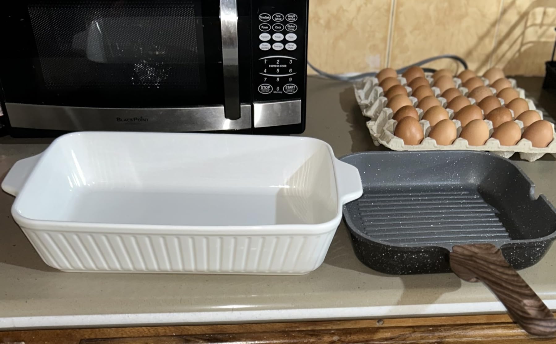 SENSARTE Nonstick Grill Pan for Stove Tops, Versatile Griddle with Pour Spouts, Square Big Cooking Surface, Durable Skillet Indoor & Outdoor Grilling. PFOA Free, 9.5 Inch customer photo 1