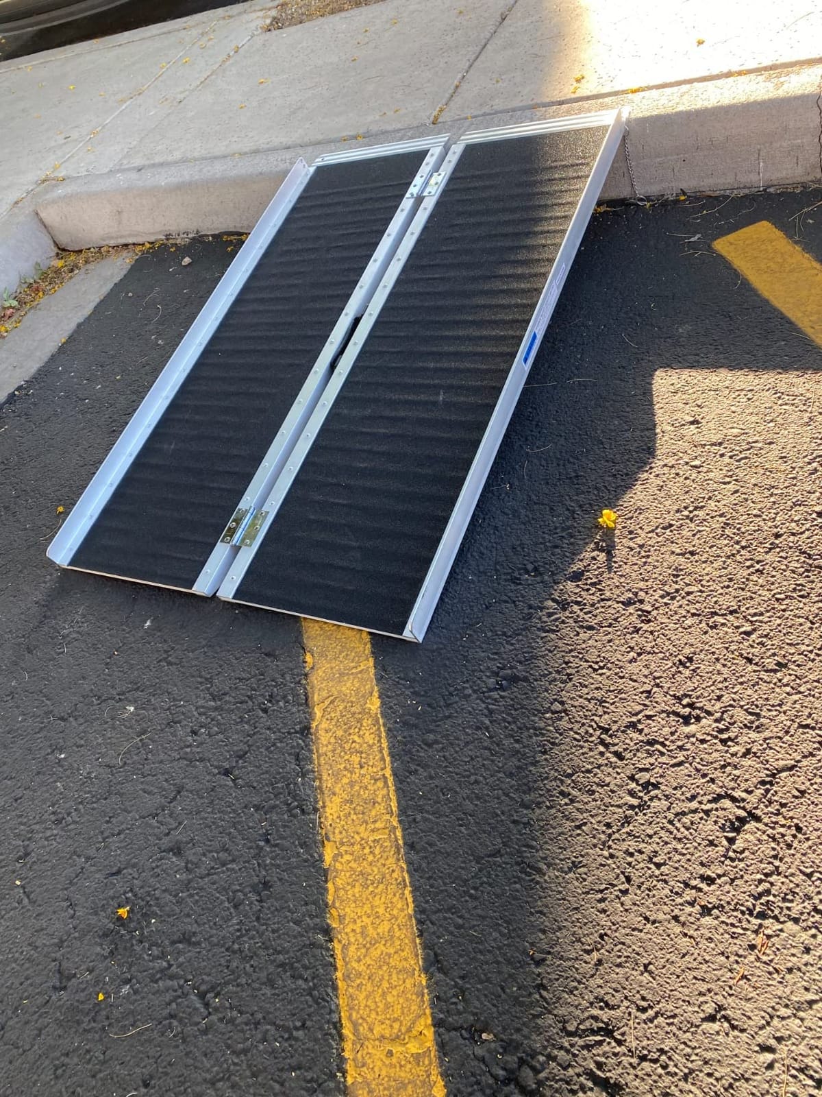 8FT Wheelchair Ramp with Support Legs, Portable Ramps for Home Steps customer photo 1