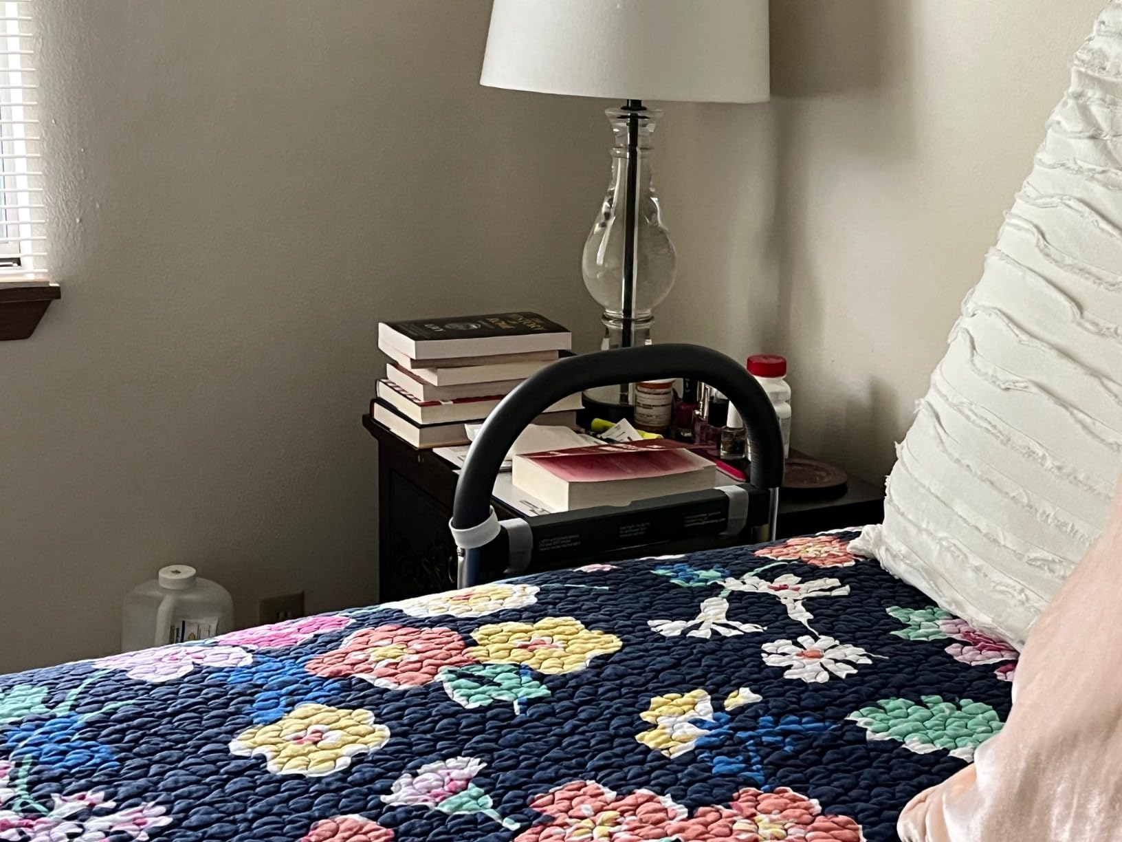 Lunderg Bed Assist Rail for Seniors - with Motion Light & Storage Pocket customer photo 2