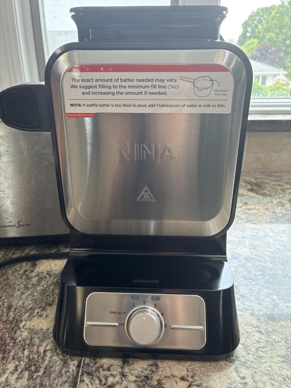 Ninja Belgian Waffle Maker Pro, 5 Shade Settings, Black/Silver, BW1001 customer photo 1