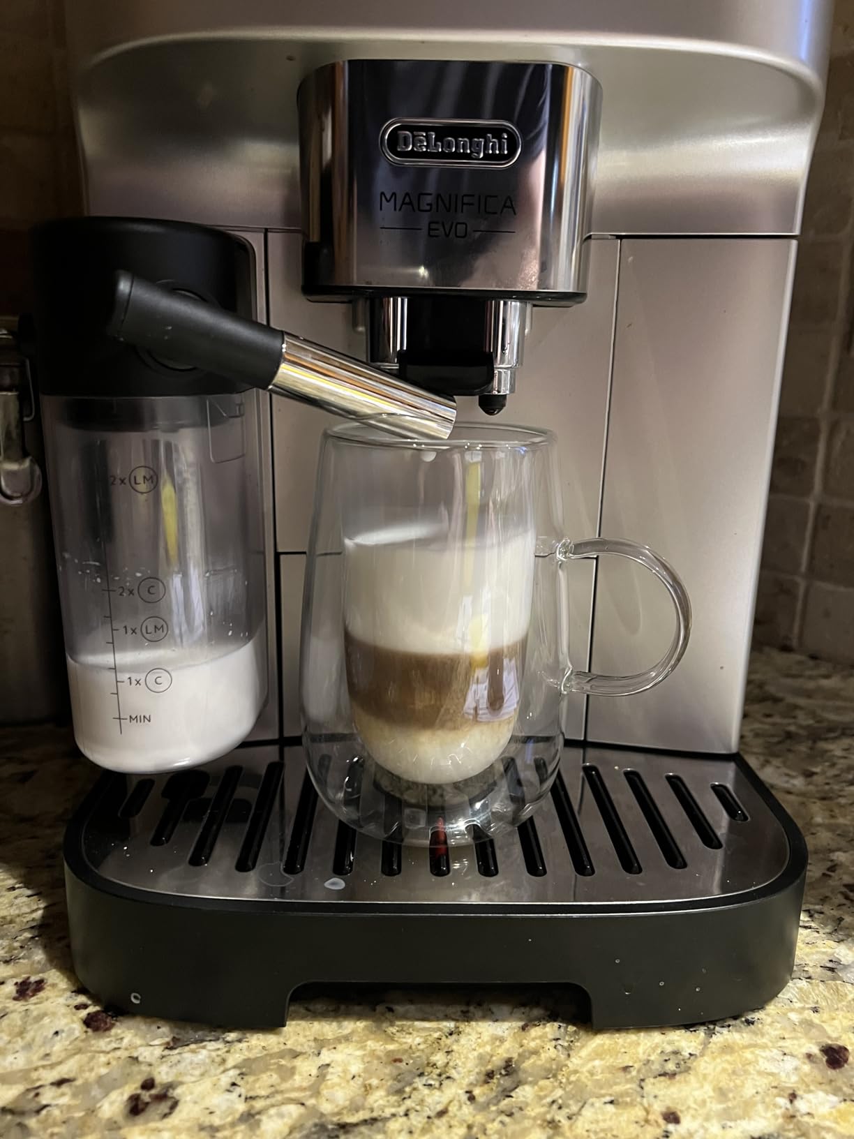 De'Longhi Magnifica Evo Automatic Espresso Machine, Milk Frother, Silver | #1 Worldwide Espresso Machine Maker, 7 One-Touch Recipes, Frother, Built-In Grinder, Craft Personalized Signature Drink customer photo 1