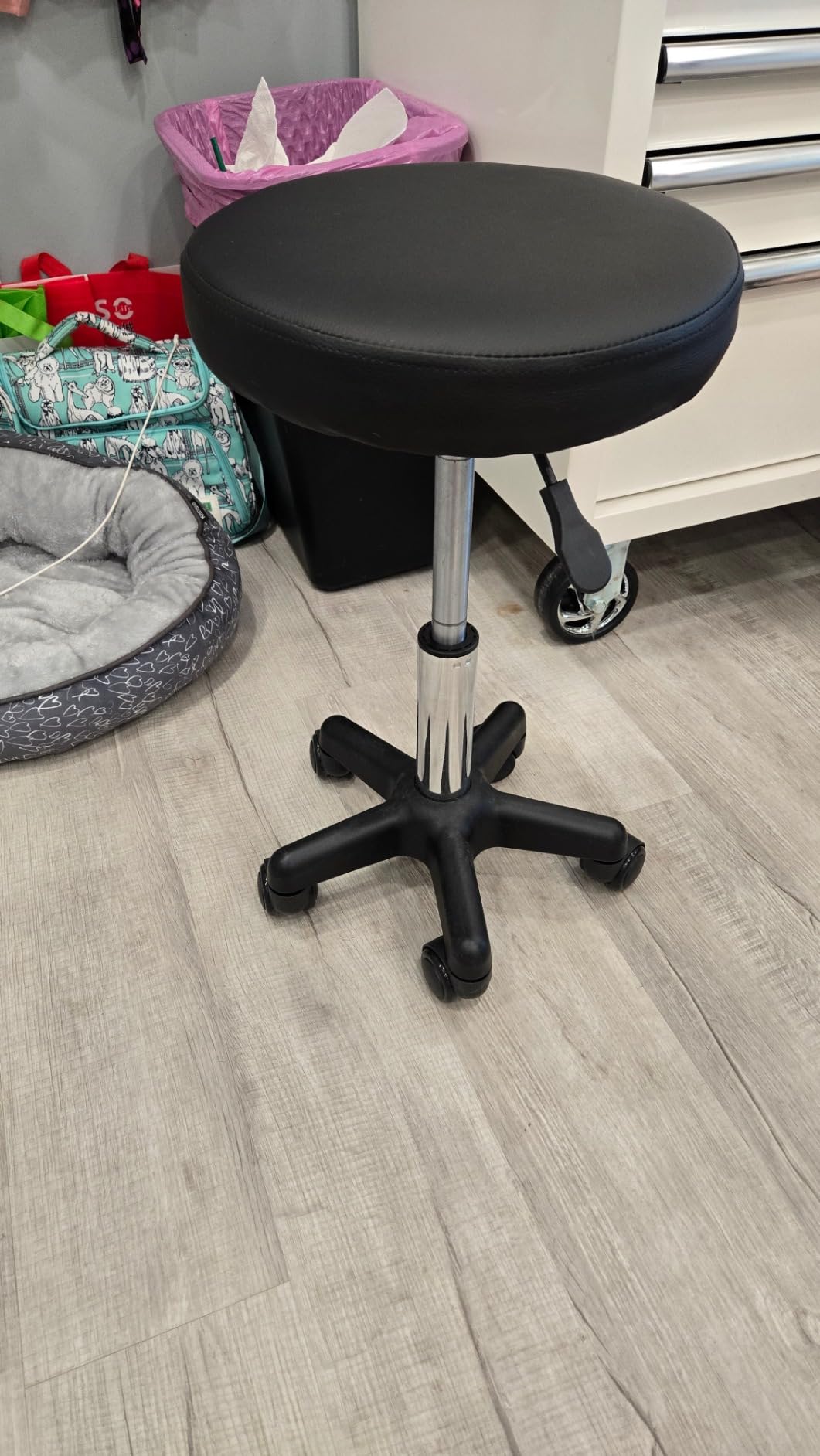FURWOO Round Rolling Stool Height Adjustable Stool with Wheels for Spa Salon Massage Black customer photo 2