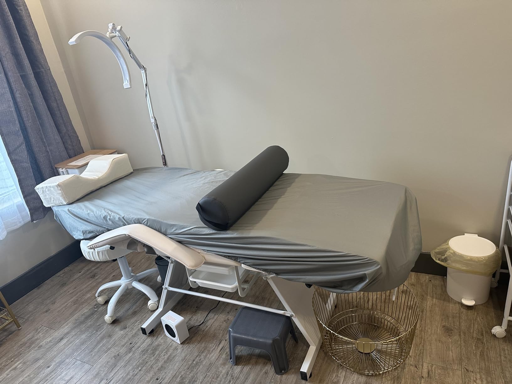 Facial Chair,73″ Tattoo Chair for Client,3-Section Adjustable Massage Table with Stool,Multipurpose Beauty Beds Salon Equipment for Esthetician,Tattooshop,Spa (Black) customer photo 1