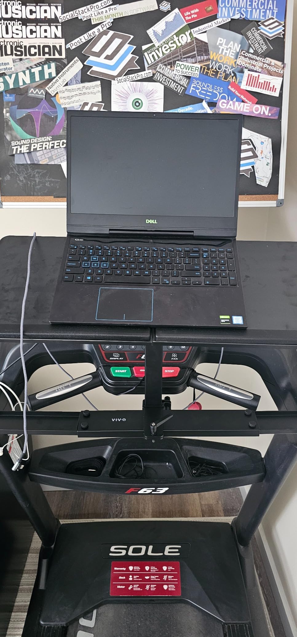 VIVO Universal Wooden Laptop Treadmill Desk, Adjustable Ergonomic Notebook Mount Stand for Treadmills, Includes Mouse Pad and Wrist Support, Stand-TDML4 customer photo 2