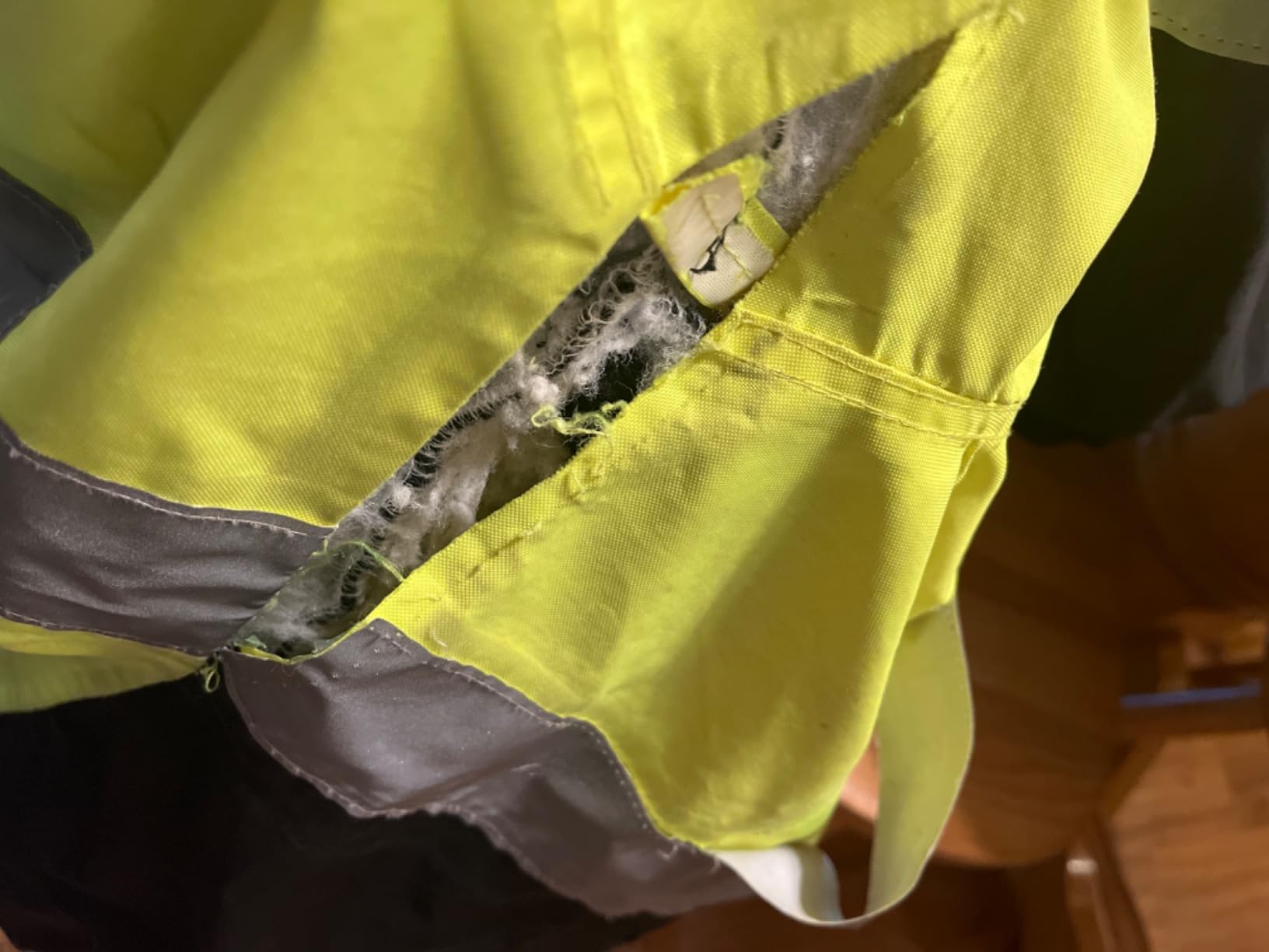 VENDACE High Visibility Reflective Safety Jackets for Men Polar Fleece Lining ANSI Class 3 Hi Vis Winter Bomber Jacket Hoodie(Yellow,3XL) customer photo 1