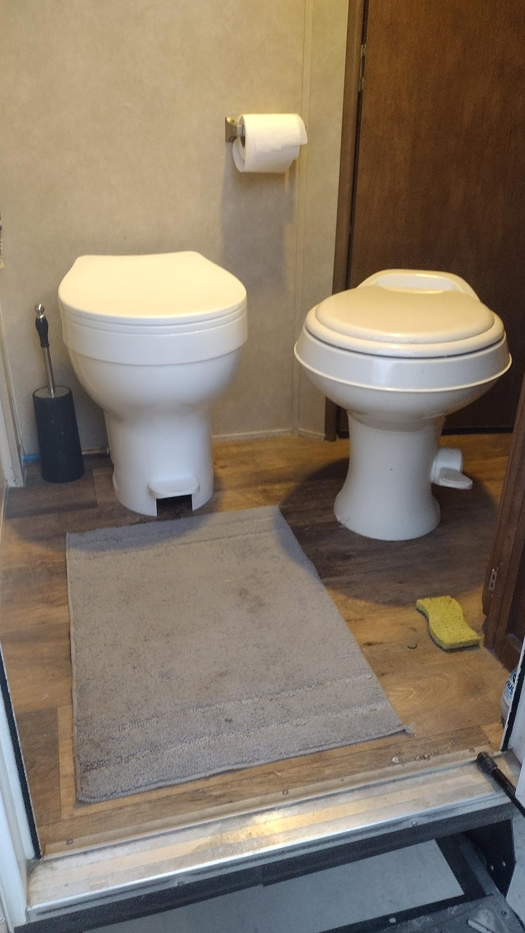 Thetford Aqua-Magic® VI High Profile, White customer photo 2