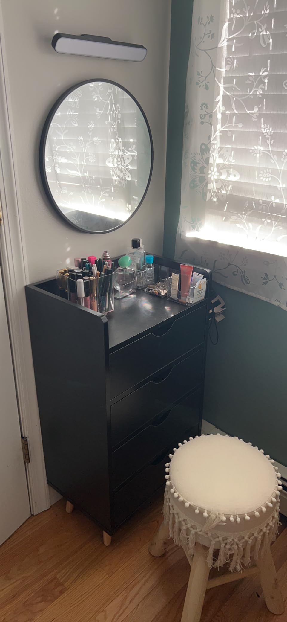 OmySalon 4 -Layer Salon Storage Cabinet,Beauty Barber Salon Styling Station Organizer Equipment,Hair Stylist Station Set with 2 Hair Dryer Holders，4 Drawers and Raised Table Legs, Black customer photo 2