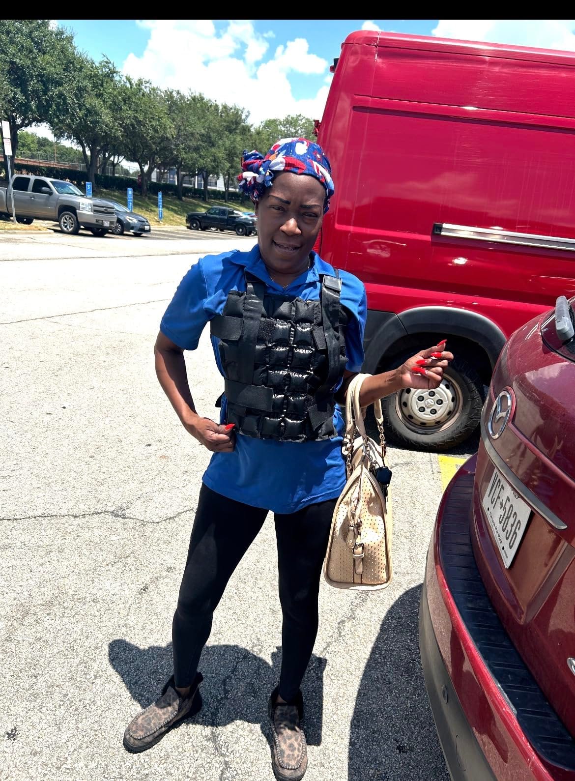 MR.ICE Cooling Vest with 72 Ice Cells for Hot Weather, Adjustable Fit customer photo 1