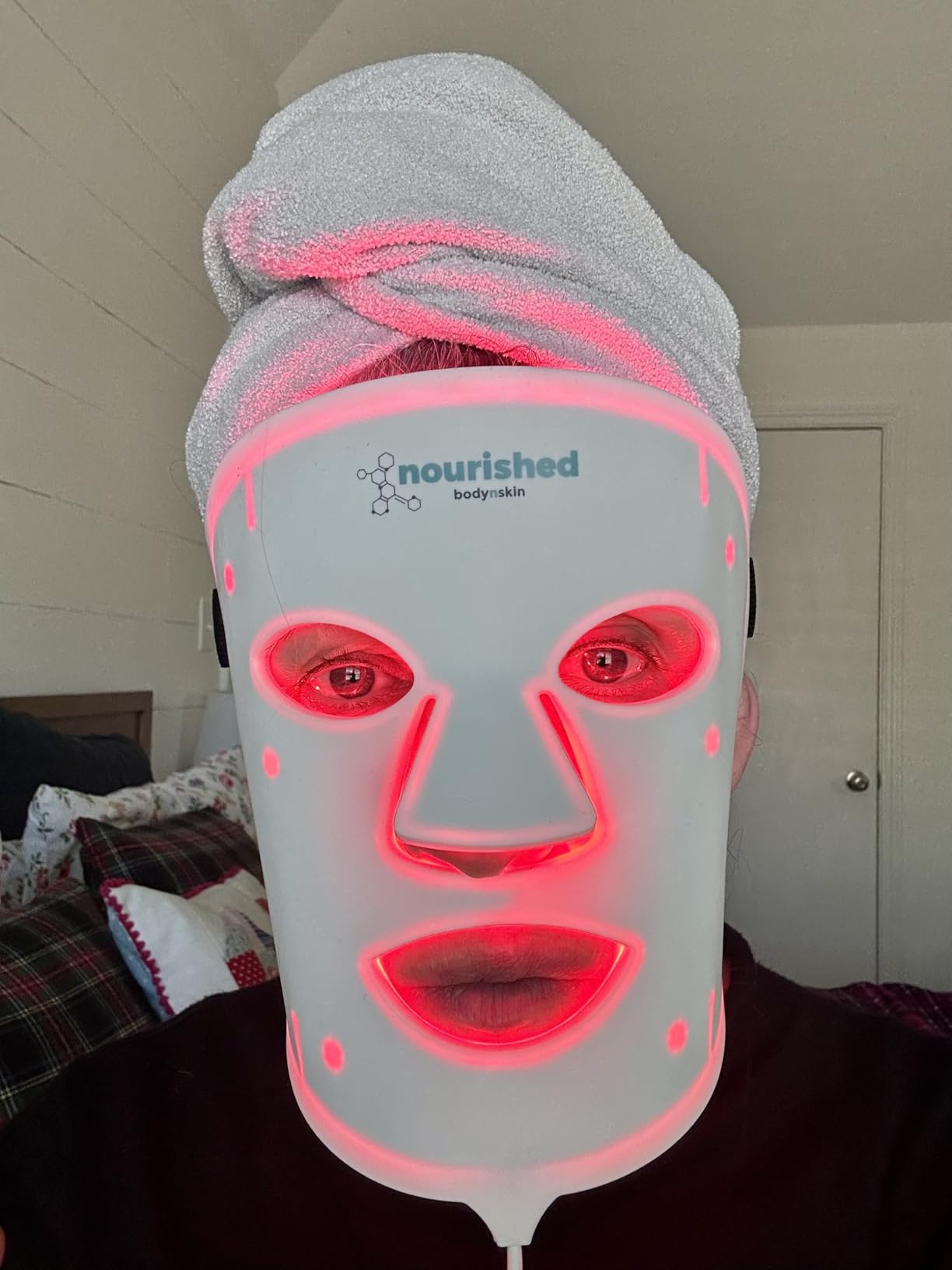 Nourished Bodynskin LED Light Therapy Face & Neck Mask - Facial Skin Care Device - 7 Colors Red & Blue - Rejuvenation, Anti-aging Product for Wrinkles customer photo 1