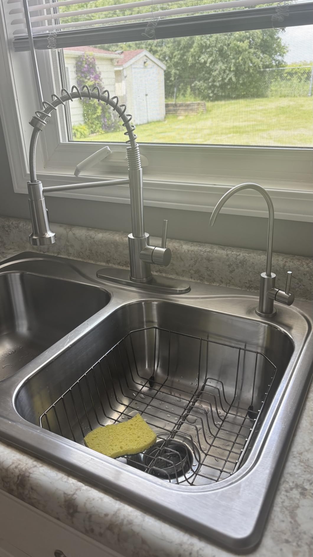WEWE Laundry & Utility Sink Faucet with Pull-Down Sprayer, Brushed Nickel customer photo 1