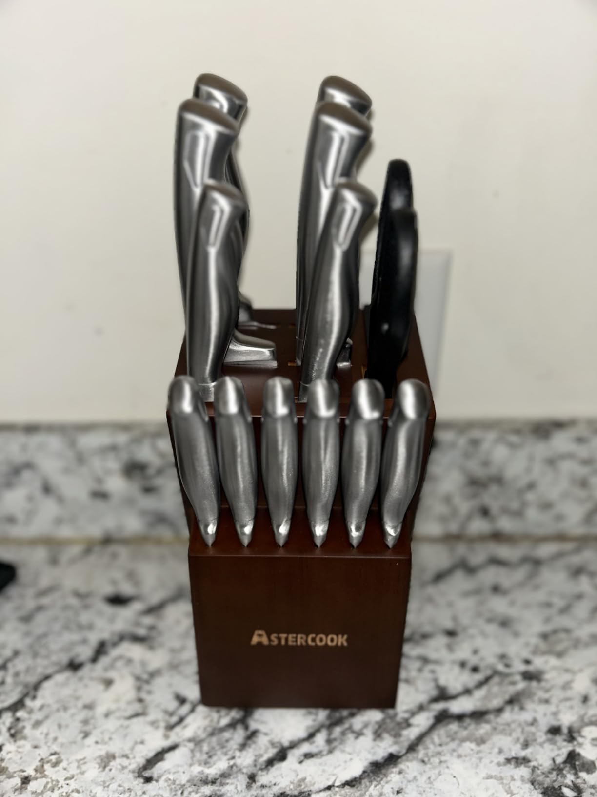 Astercook Knife Set, 15-Piece Kitchen Knife Set with Block, Built-in Knife Sharpener, German Stainless Steel Knife Block Set, Dishwasher Safe Kitchen Utensils Set customer photo 1