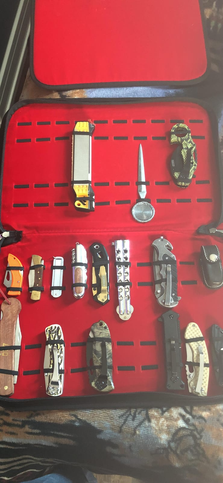 32-Slot Black Pocket Knife Display Case Folding Tactical EDC Organizer customer photo 2