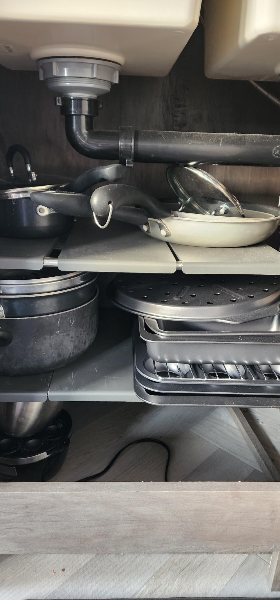 HONGBAKE Bakeware Sets, Baking Pans Set, 12 Pieces Nonstick Oven Pan with 120 Muffin Liners for Kitchen, Wider Grips, Including Rack, Cookie Sheet, Cake, Loaf, Muffin, Pizza Pan - Gray customer photo 2