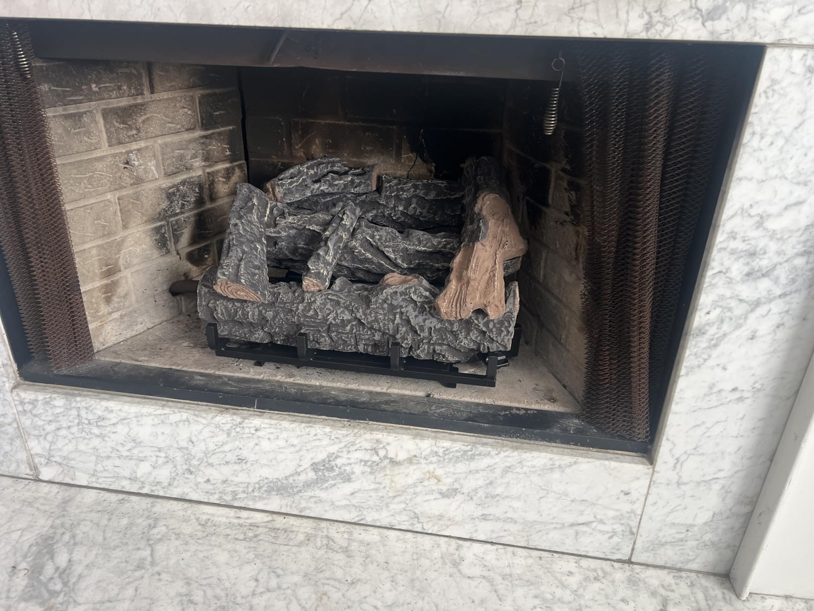 HearthSense Ventless Dual Fuel Gas Log Set - 18 in., 30,000 BTU, Manual Control - Model# VFL18M customer photo 1