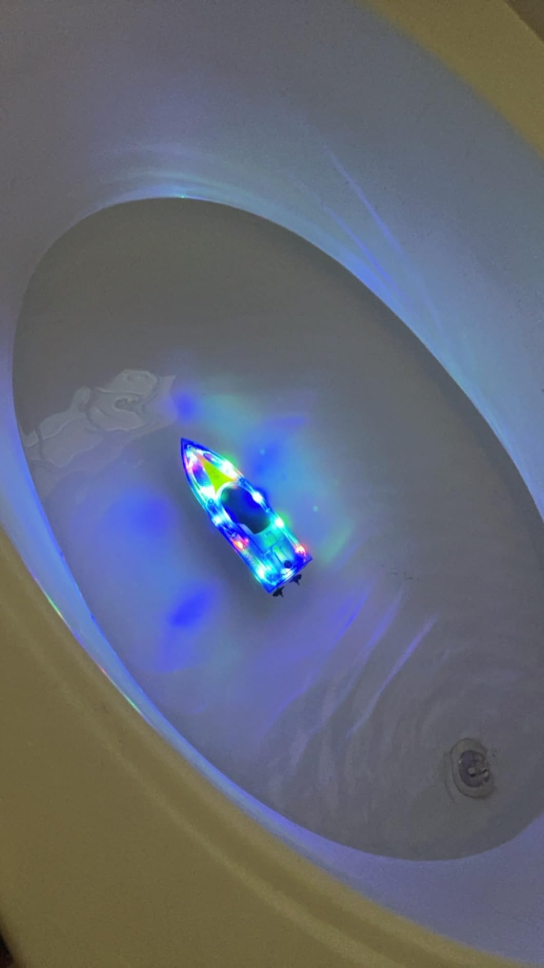 Akargol RC Boat with LED - Remote Control Boat for Pools and Lakes 2.4 GHZ RC Boats with 2 Rechargeable Battery Whole Body Waterproof, Low Battery Alarm, Water Play Toy Gift for Boys&Girls customer photo 1