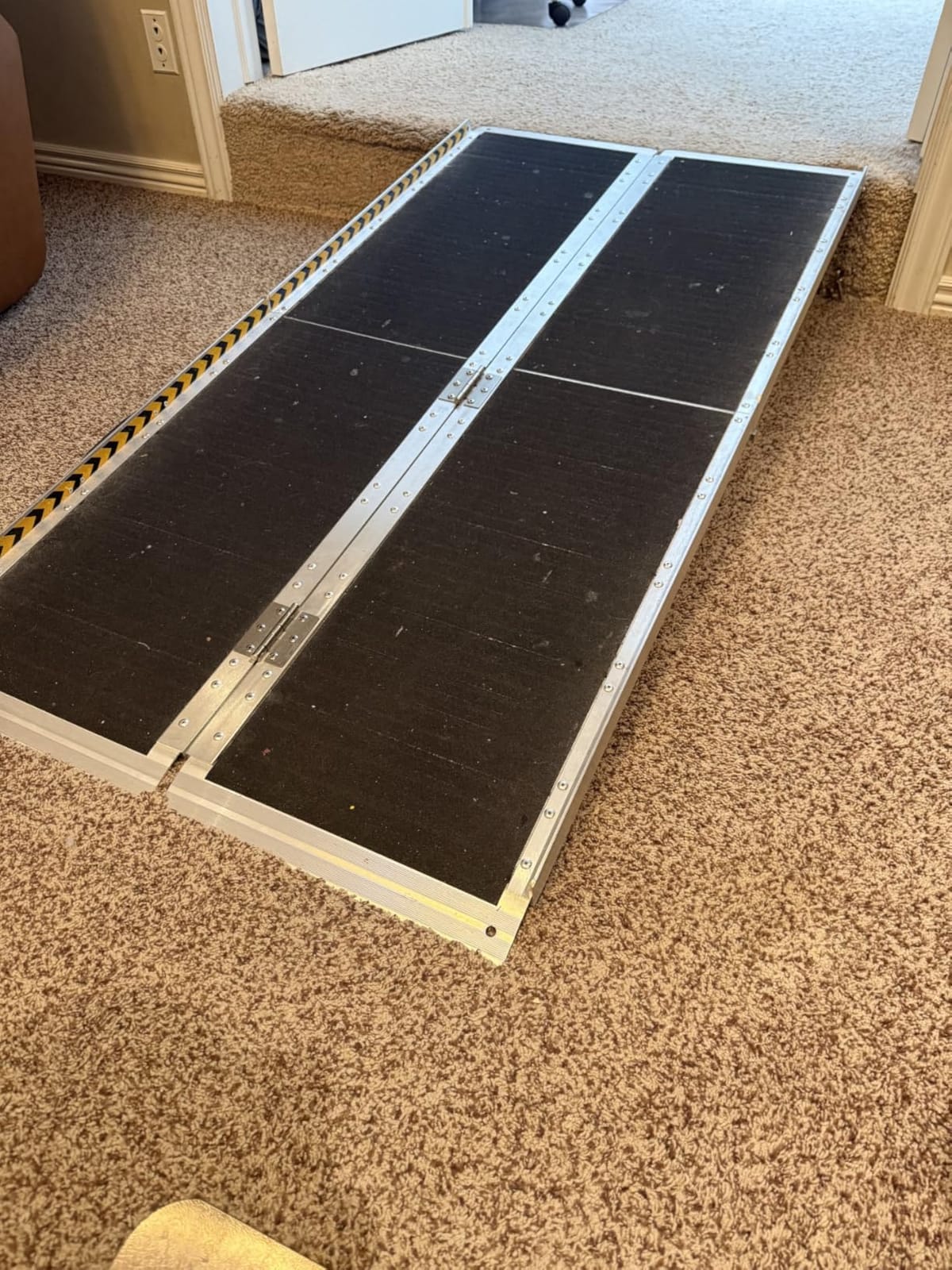 VNN Portable Wheelchair Ramp 6FT, Seamless Non-Slip Aluminum Ramps for Wheelchairs for Home, Handicap Wheelchair Ramps for Home Steps, Aluminum Loading Dock Plates, Doorways customer photo 2