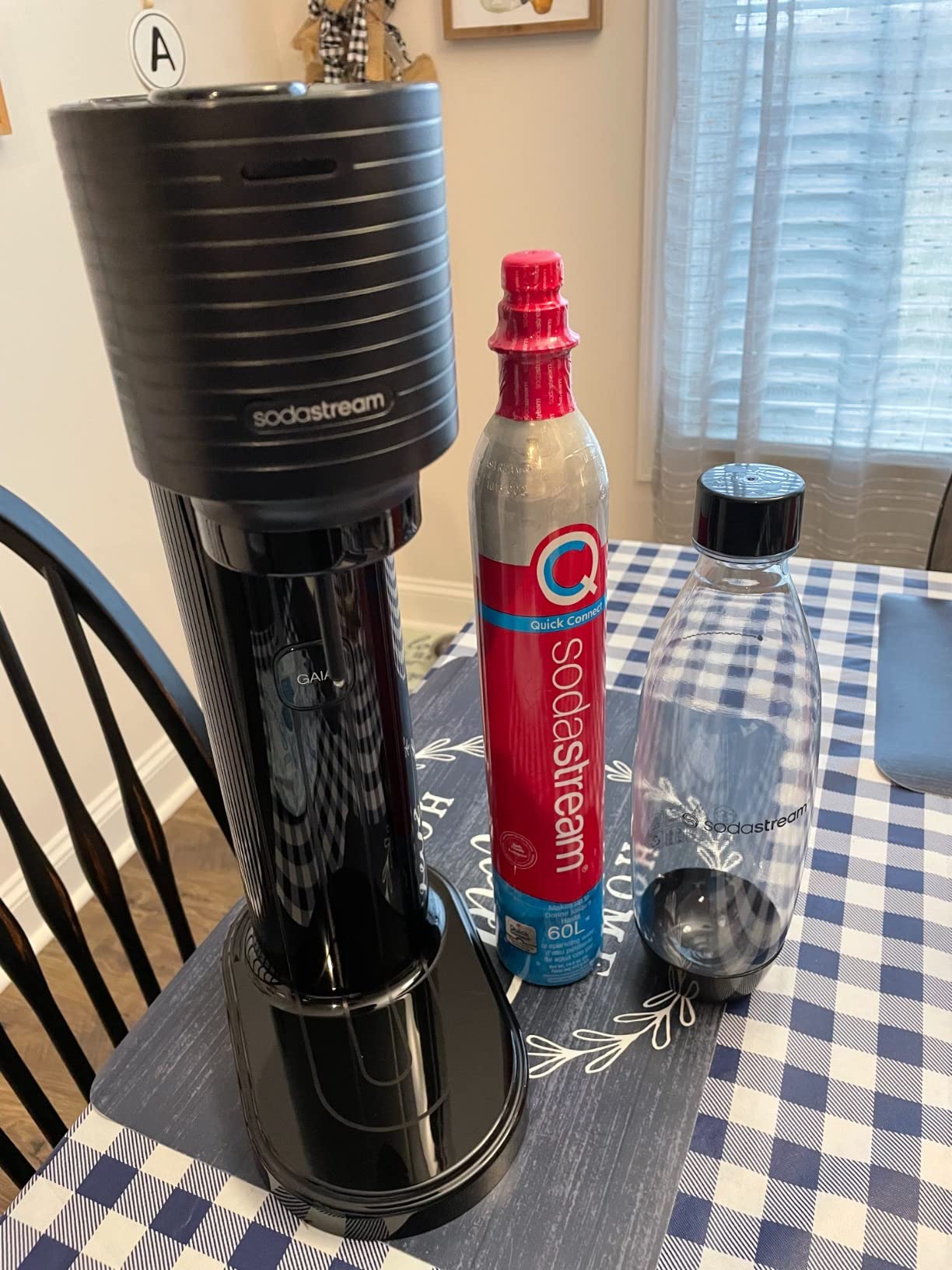 SodaStream Gaia Sparkling Water Maker Kit, Black customer photo 1