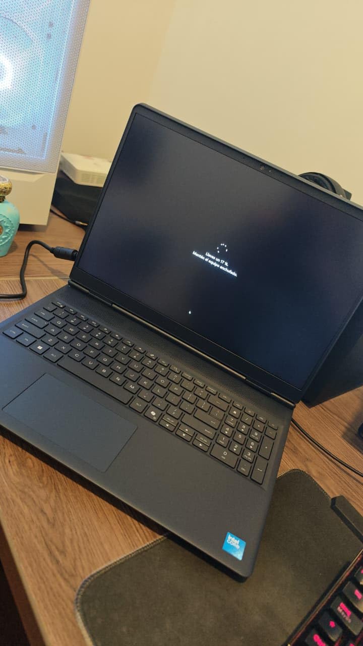 Alienware 16 Aurora Gaming Laptop, RTX 5050, Intel Core 7 240H customer photo 2