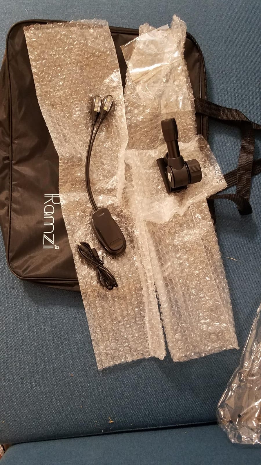 Ramzi Music Stand For Sheet Music customer photo 1