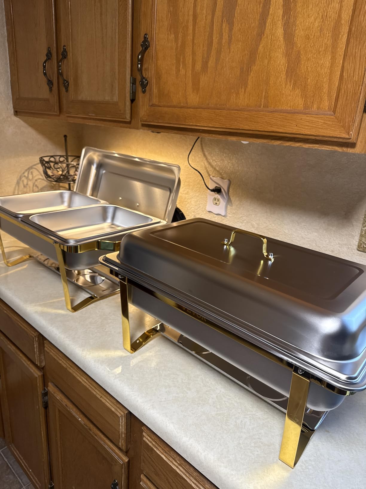 VEVOR Roll Top Chafing Dish Buffet Set, 6 Qt 2 Pack, Stainless Steel Chafer with 2 Full Size Pans, Round Catering Warmer Server with Lid Water Pan Stand Fuel Holder, for at Least 5 People Each customer photo 2