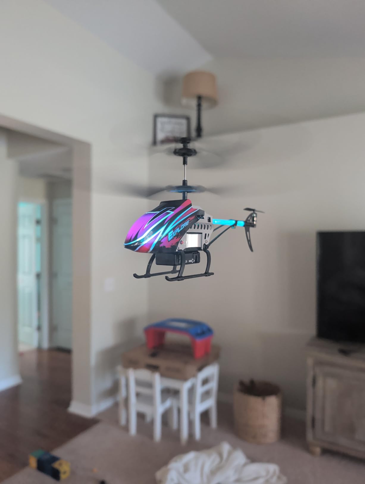 BUSSGO RC Helicopter, Remote Control Helicopter for Kids | with 30Mins Flight(2 Batteries), 7+1 LED Light Modes, Altitude Hold, RC Toys for Boys Girls customer photo 1