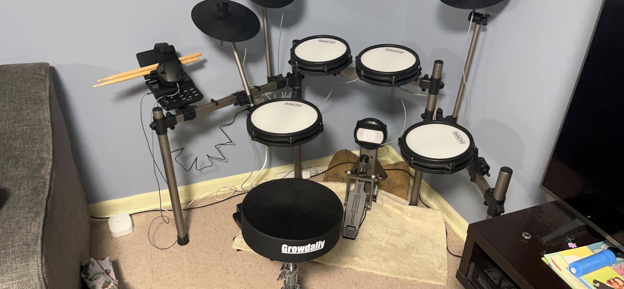 GrowDaily Drum Throne Seat,Adjustable Stool Drum Universal Thick Padded Drum Throne Drummer Stool with 2Pacs 5A Drumsticks customer photo 2