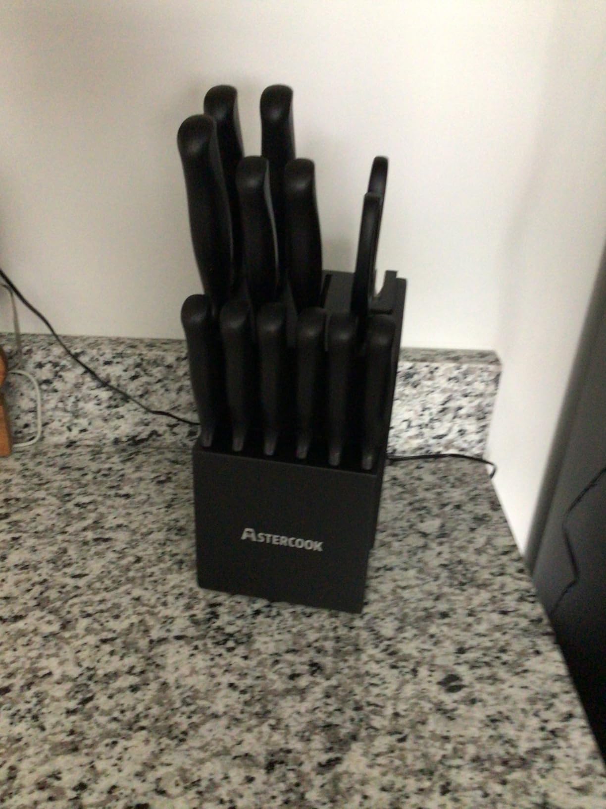 Astercook Knife Set for Kitchen with Block and Sharpener 15pcs German customer photo 2