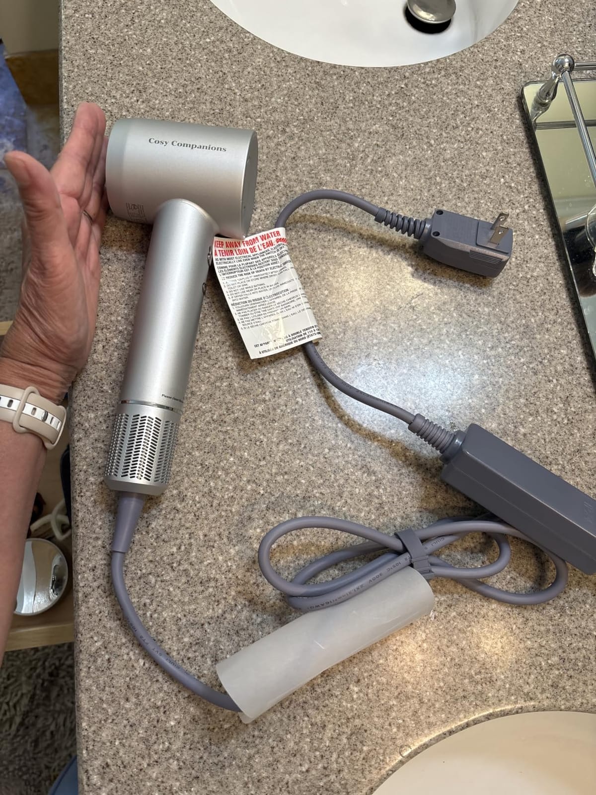 Cosy Companions High-Speed Ionic Hair Dryer, 150000 RPM Brushless Motor for 2-5 Min Fast Drying, Low Noise Blow Dryer Reduces Frizz & Heat Damage, Lightweight Hair Dryer with Diffuser & Nozzle customer photo 1