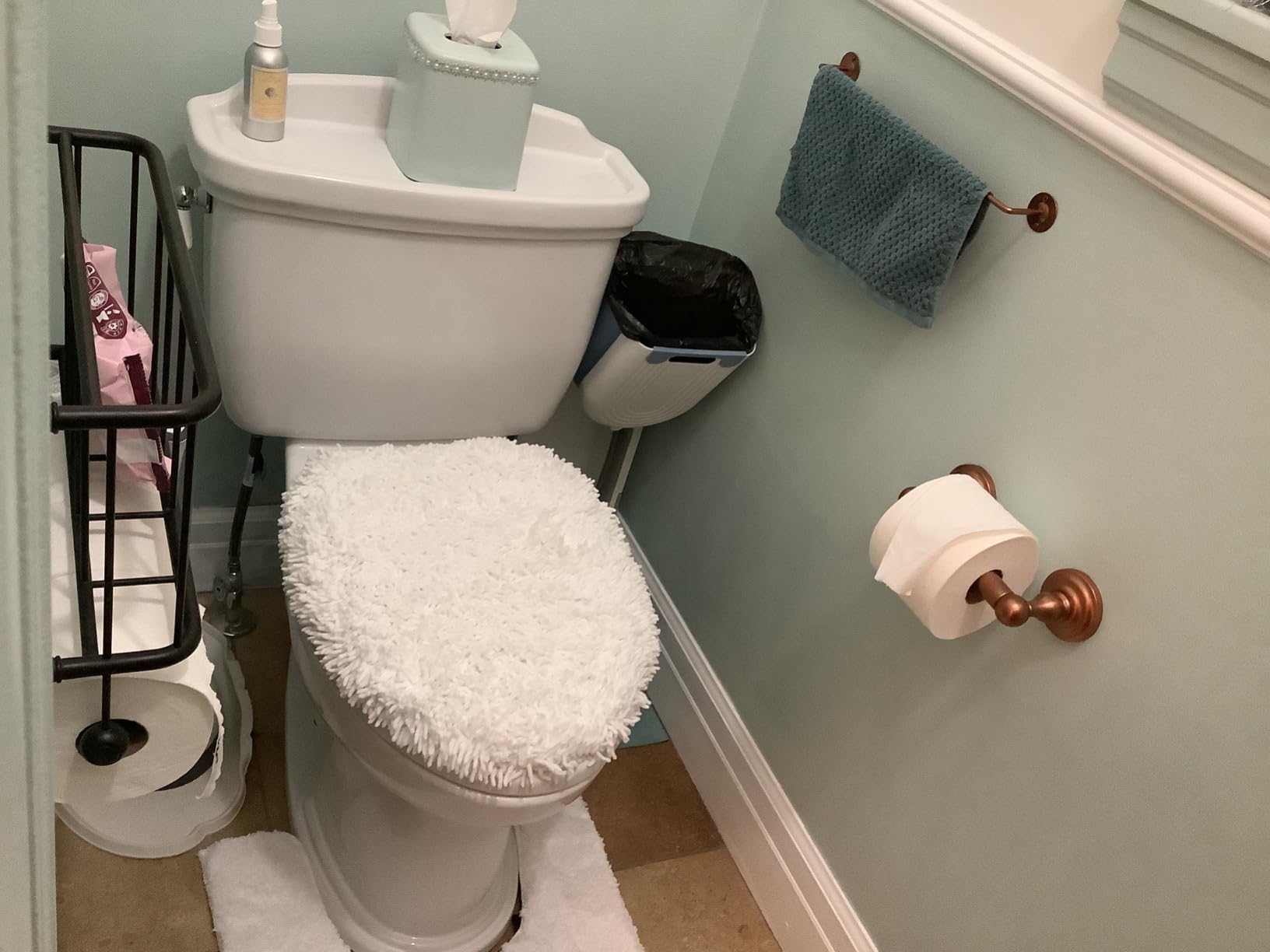 TREETONE Ultra Soft Chenille Bathroom Toilet Lid Cover, 19x21 Inches, White customer photo 2
