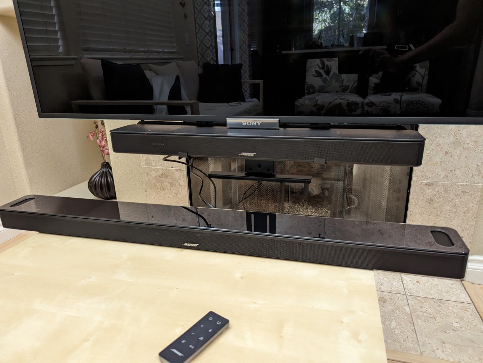Bose Smart Ultra Dolby Atmos Soundbar, All-in-One Surround Sound System for TV, A.I. Dialogue Mode, Alexa and Google Voice Control, HDMI eARC, Black customer photo 2