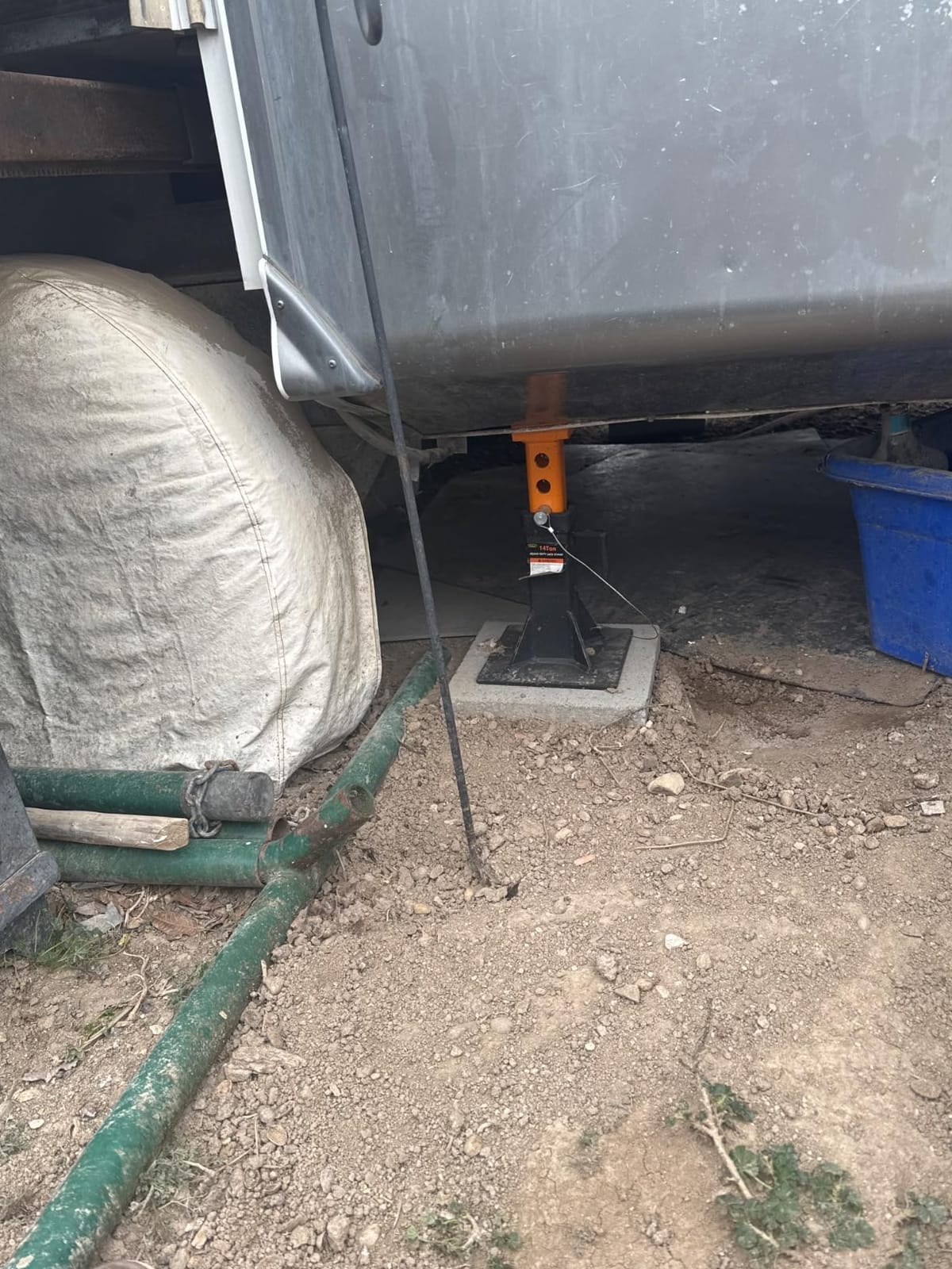 14 Ton Heavy Duty Jack Stands for Trucks and Heavy Vehicles, 2 Pack customer photo 1