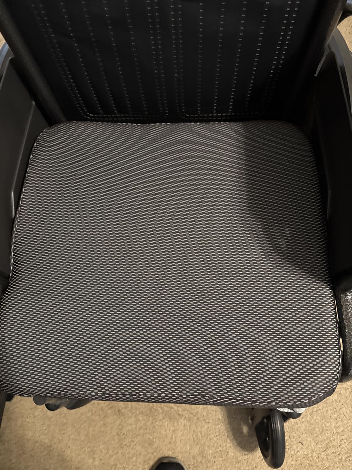 Ifoam Gel Infused Memory Foam Layer Wheelchair Cushion - Seat Cushion for Wheelchair-OfficeChair, Kitchen Chair-Pressure Sore and Tailbone Pain Relief-High Dense Polyfoam Base (Black,18x16x3 inch) customer photo 1