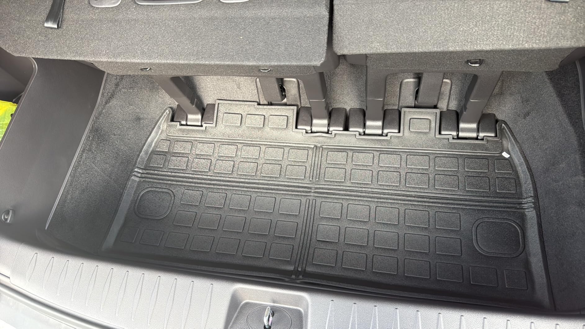Cargo Mat for 2022-2026 Kia Carnival Gas/2025 2026 Carnival Hybrid customer photo 2
