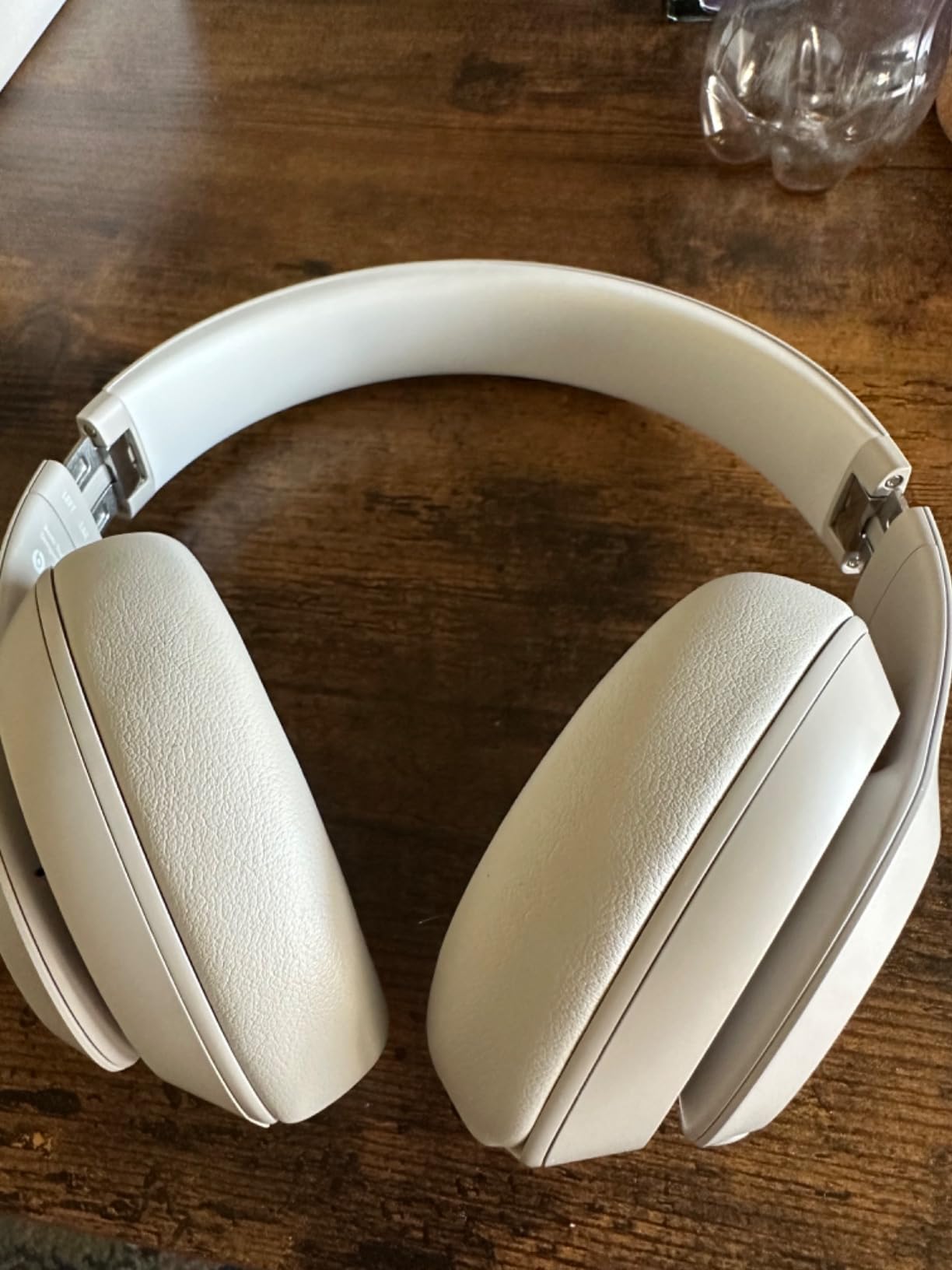 Beats Studio Pro Premium Wireless Over-Ear Headphones- Up to 40-Hour Battery Life, Active Noise Cancelling, Great for Travel & Commuting, USB-C Lossless Audio, Apple & Android Compatible -Black customer photo 1