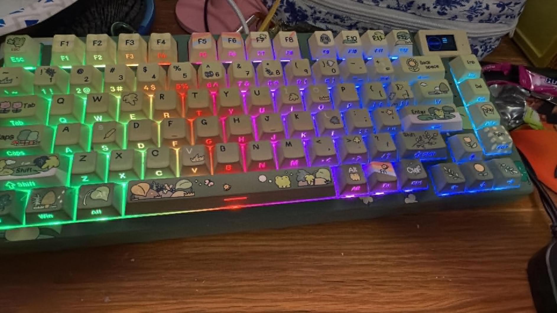Womier SK80 75% Keyboard with Color Multimedia Display Gaming Keyboard | Creamy Sound Mechanical Wired Hot Swappable Gasket RGB Custom Key board, Pre-lubed Stabilizer for Mac/Win, Black Kanagawa customer photo 2