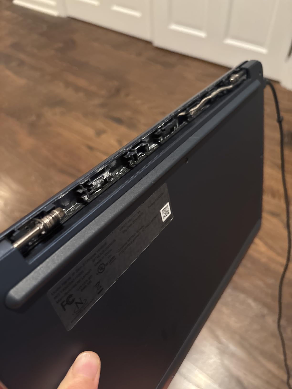 Lenovo Flagship Chromebook, 14'' FHD Touchscreen Slim Thin Light Laptop Computer, 8-Core MediaTek Kompanio 520 Processor, 4GB RAM, 64GB eMMC, WiFi 6,Chrome OS, Abyss Blue customer photo 2
