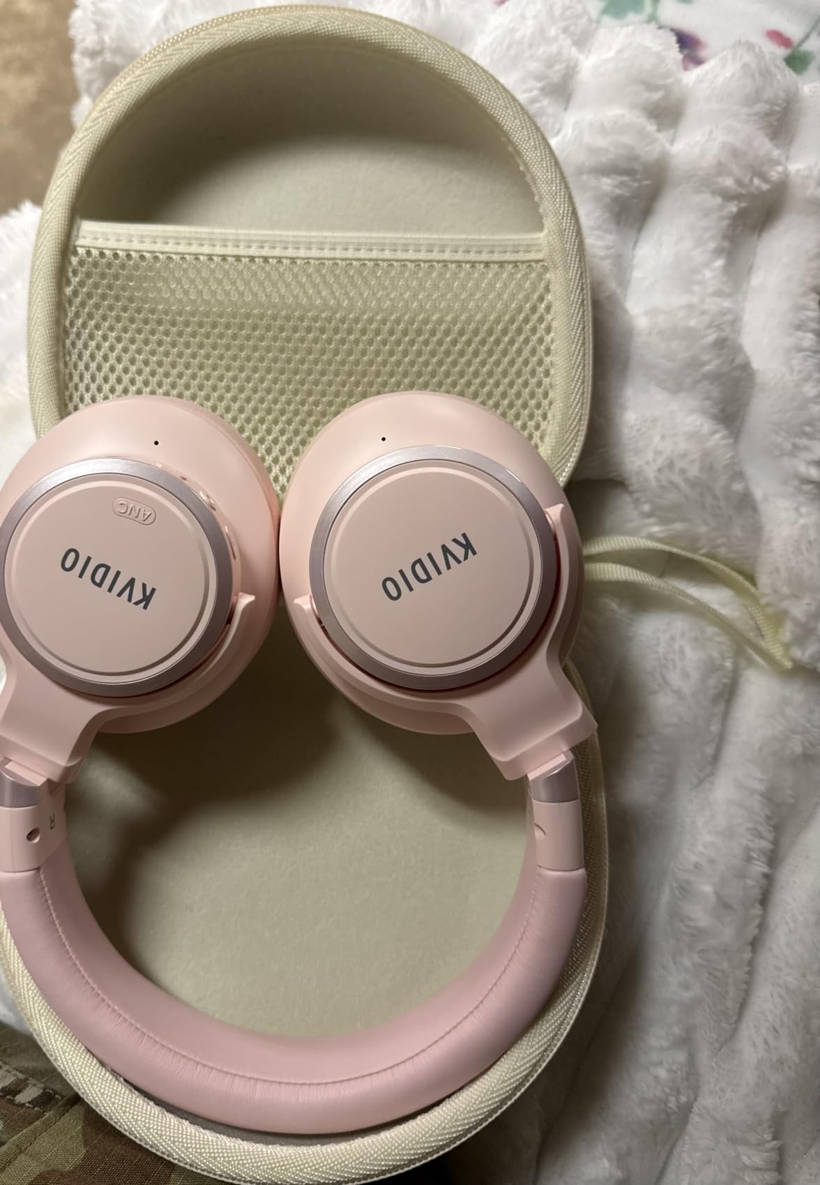 KVIDIO Hybrid Active Noise Cancelling Headphones Over Ear customer photo 2