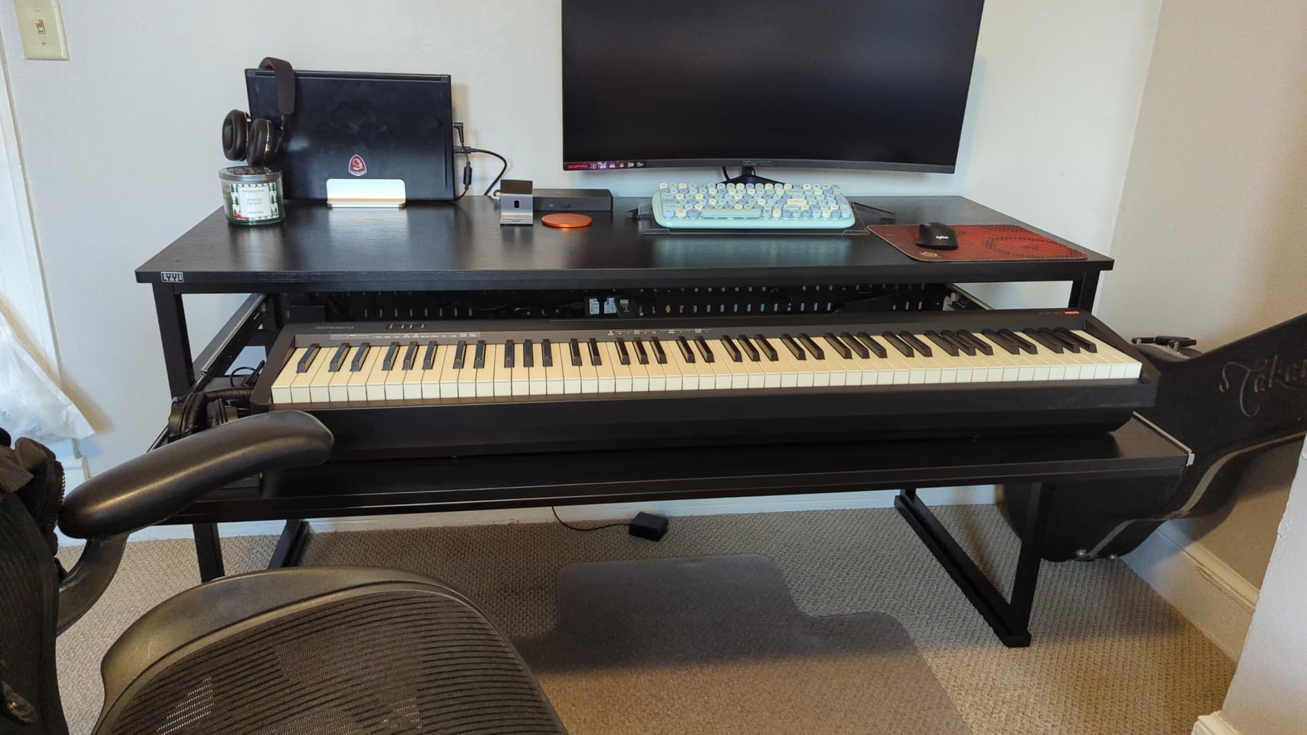 Music Studio Desk with Keyboard Tray and Height Adjustment Bracket, for Full 88 Keys (Music Producer Desk) (Black, 88 Keys) customer photo 2