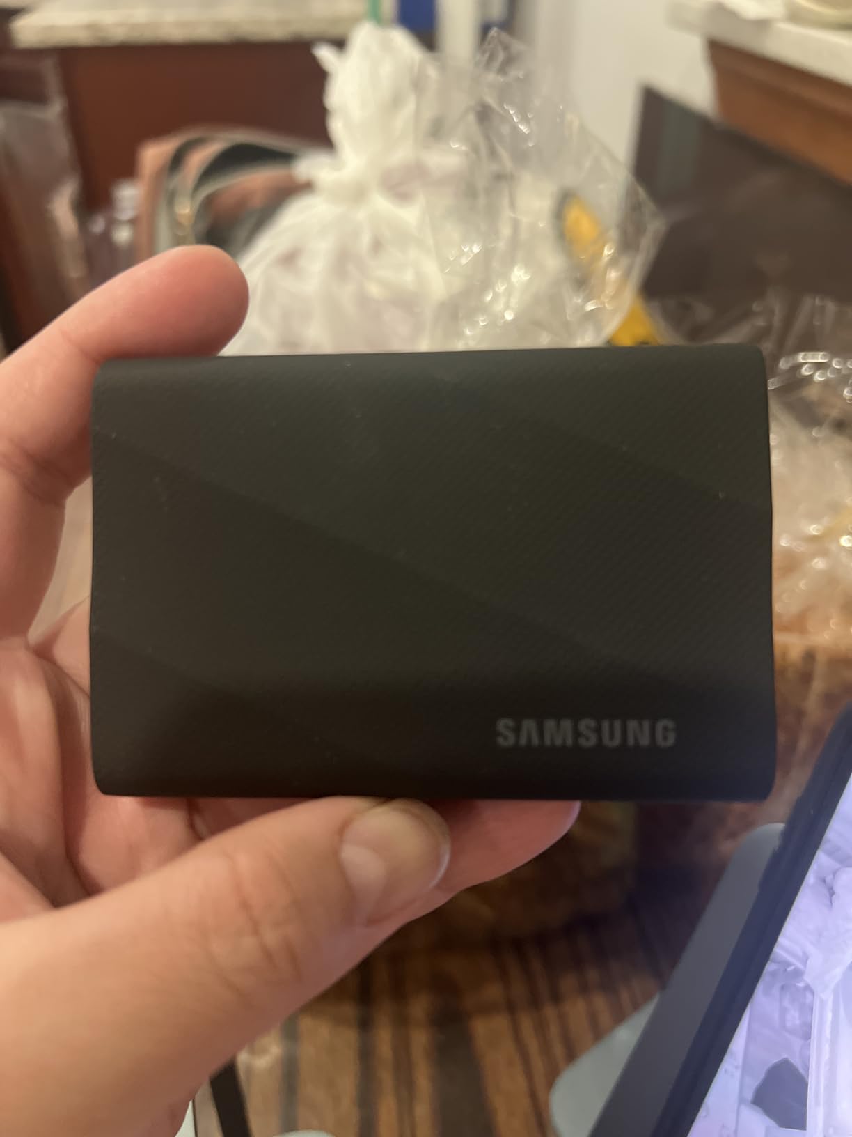 Samsung T9 Portable SSD 1TB, USB 3.2 Gen 2x2 External SSD, Up to 2,000 MB/s customer photo 1