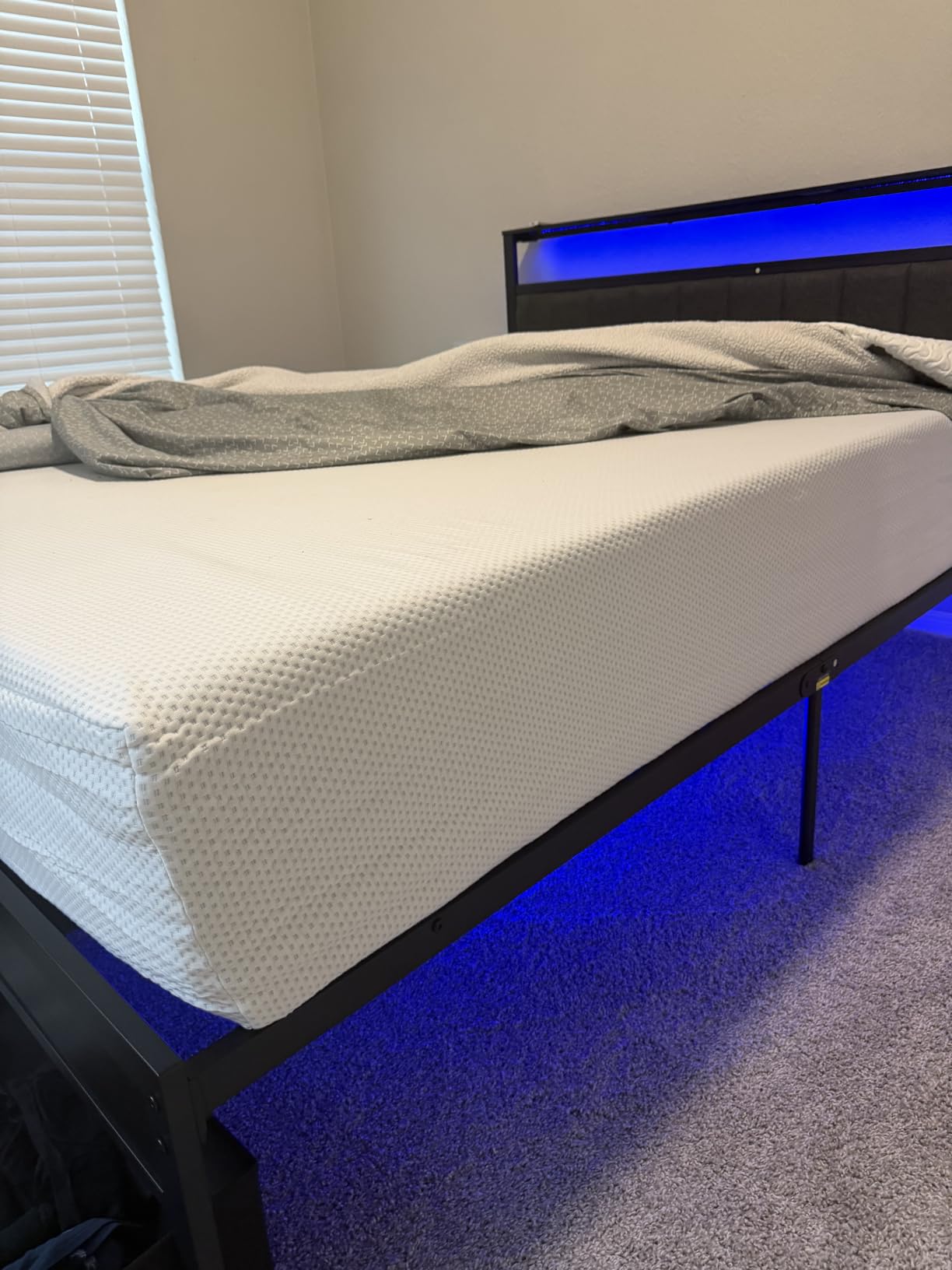 Zinus 12 Inch King Green Tea Cooling Memory Foam Mattress, Medium Feel customer photo 2