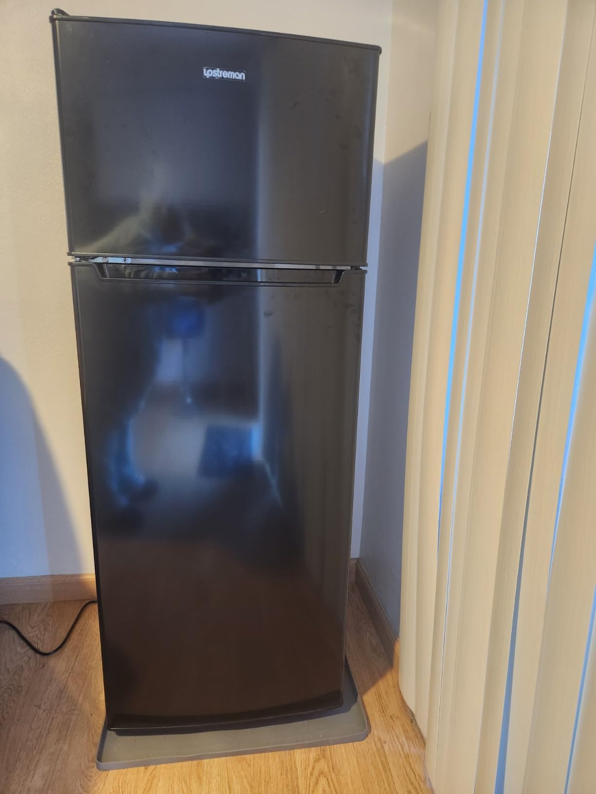 Upstreman 7.7 Cu.Ft. Refrigerator with Freezer Double Door Fridge customer photo 2