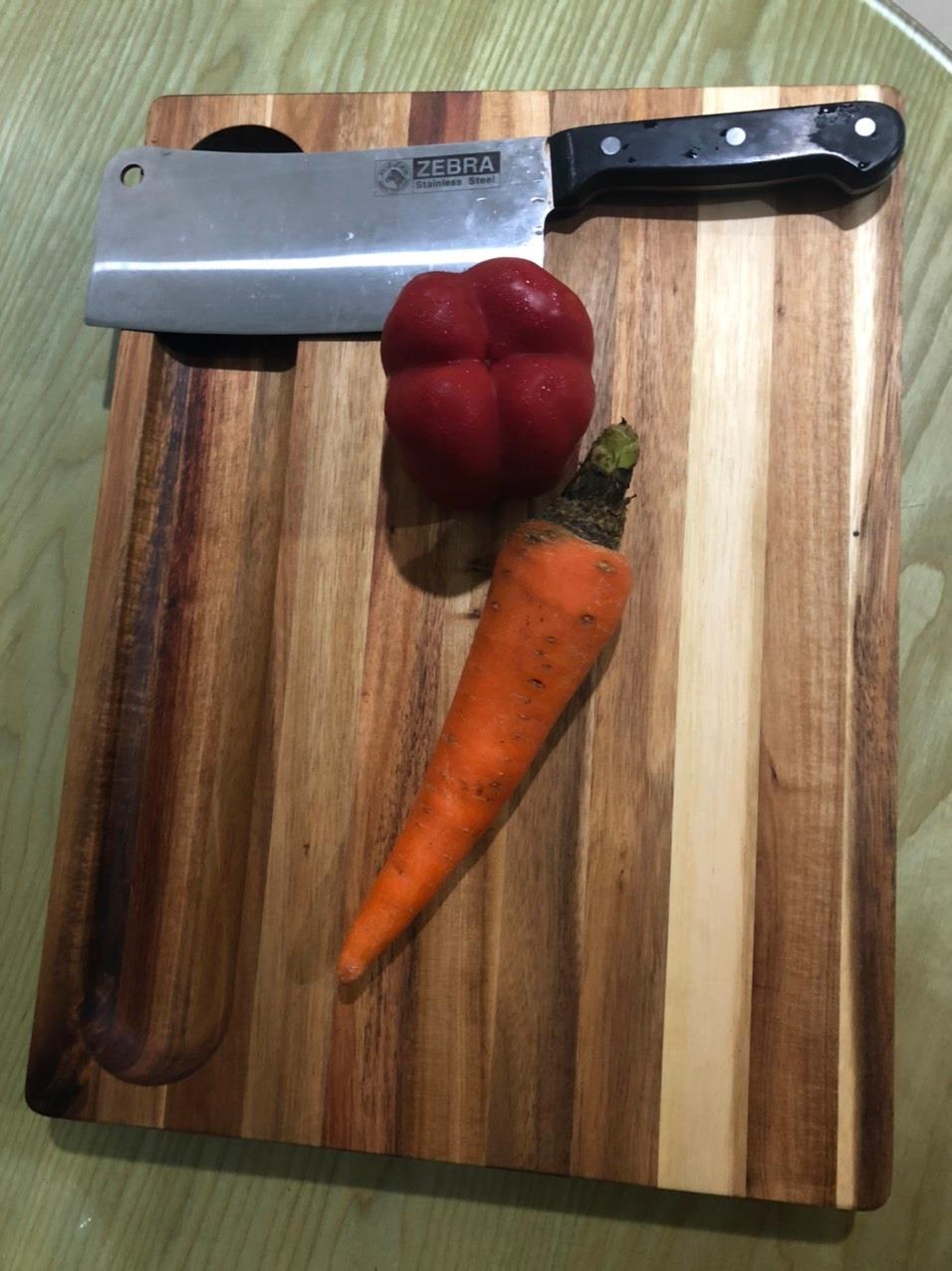 Acacia Wood Cutting Board (17x13x1.5in) and Wooden Butcher Block, Chopping Board - Reversible Multipurpose For Meat, Cheese Board, Vegetables, Bread...with Juice Groove, Cracker Holder & Inner Handles customer photo 2